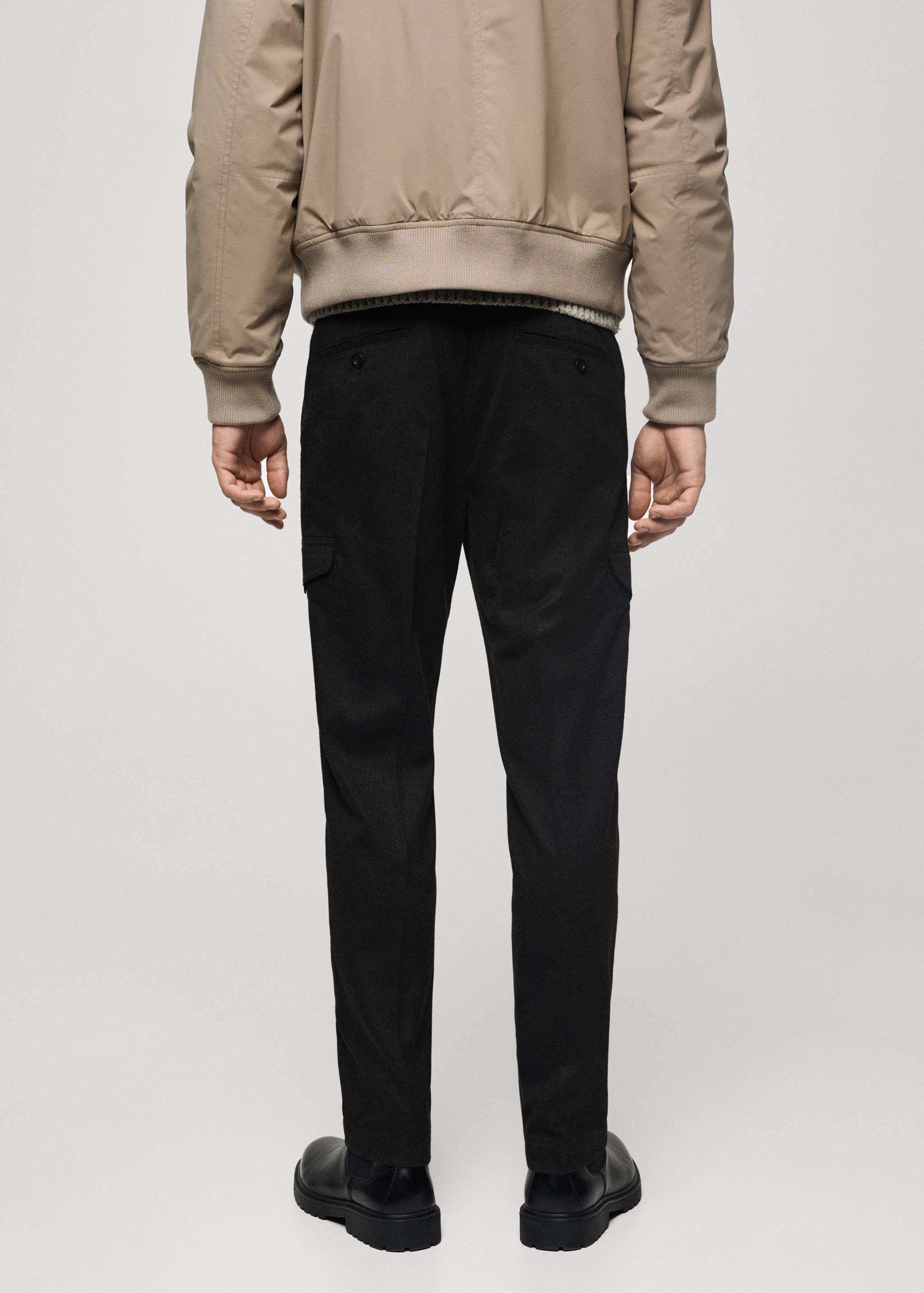 Pantalón cargo franela - Reverso del artículo