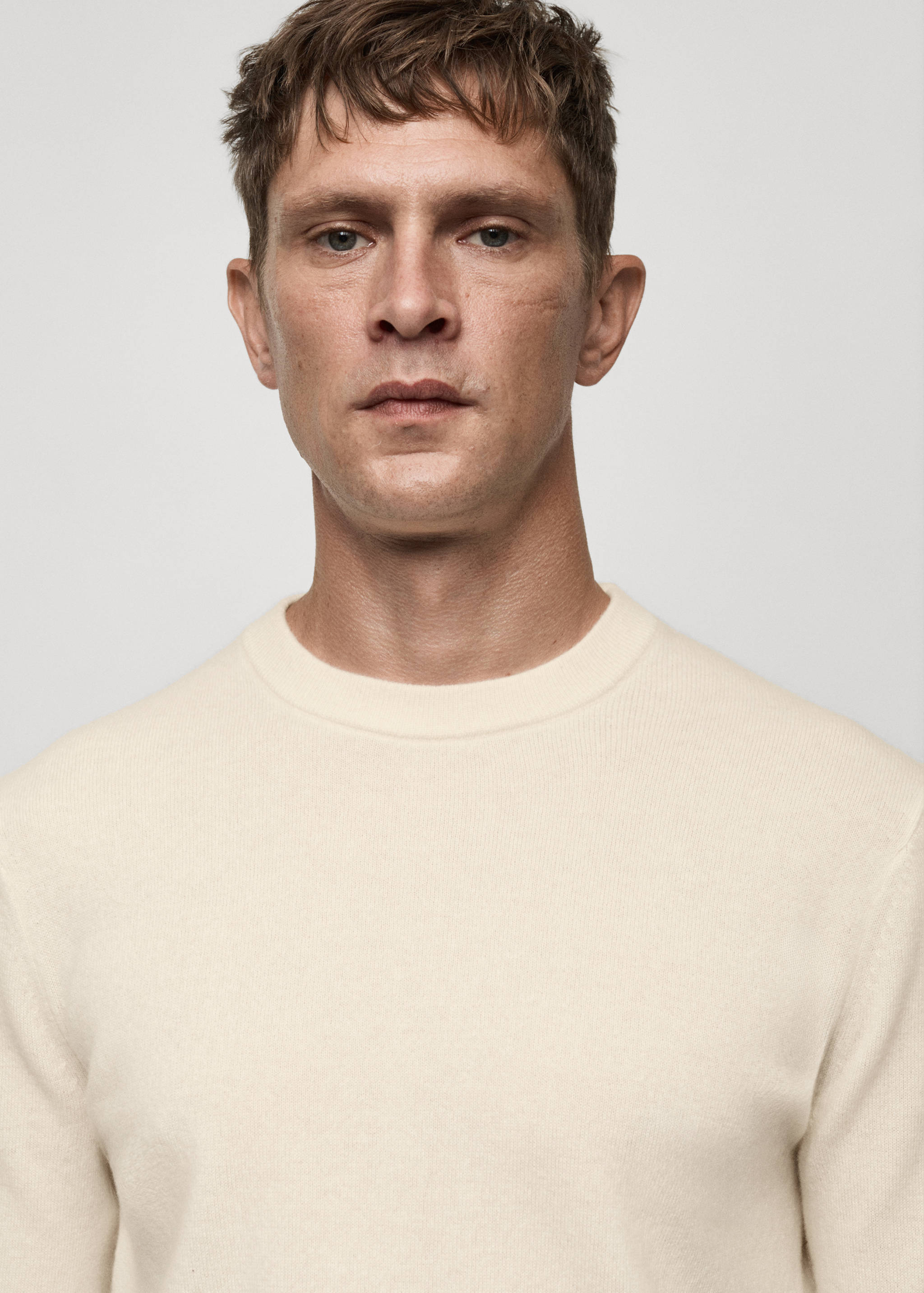 100% cashmere regular-fit sweater - Details of the article 1