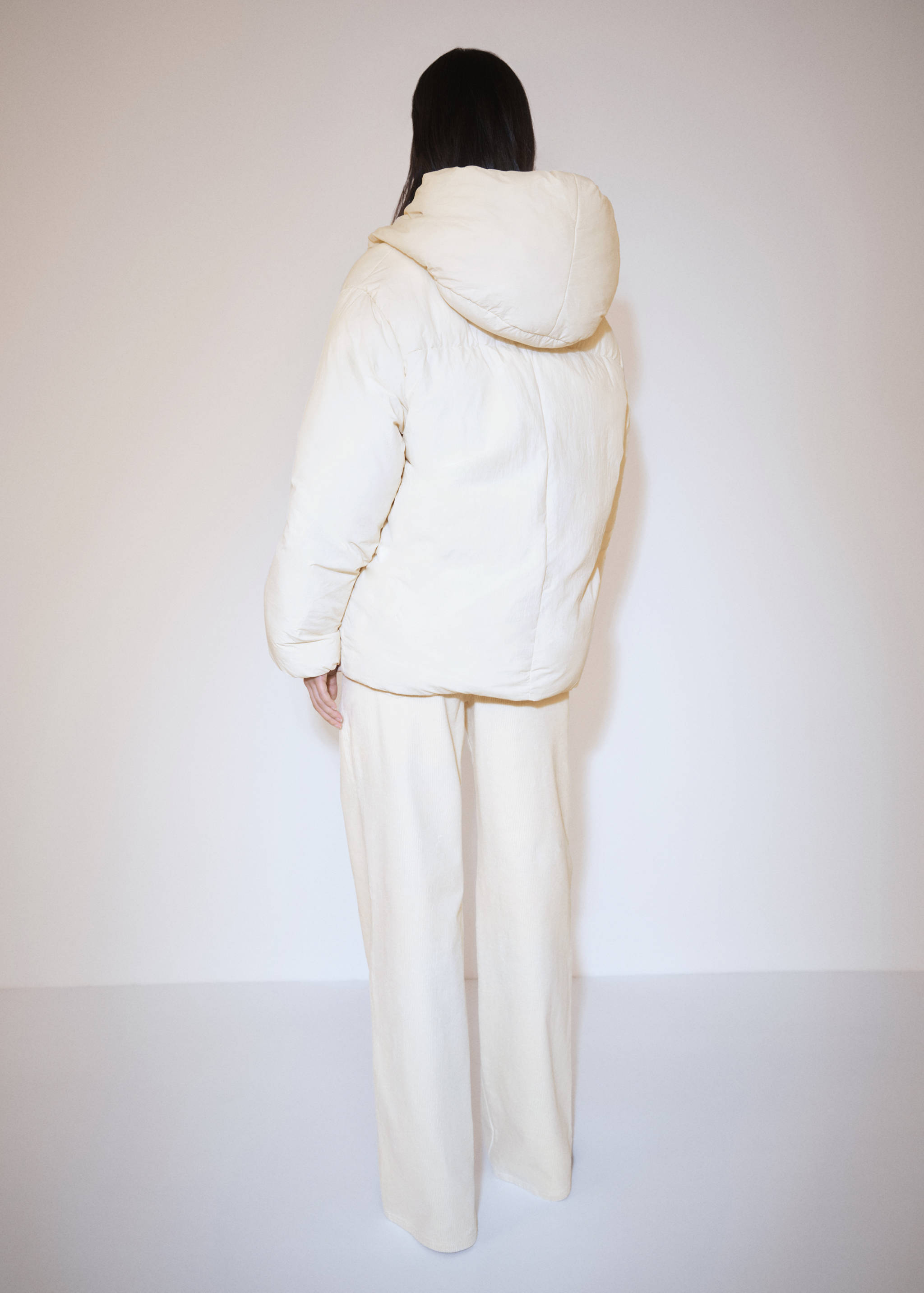 Short padded hooded anorak - Reverse of the article