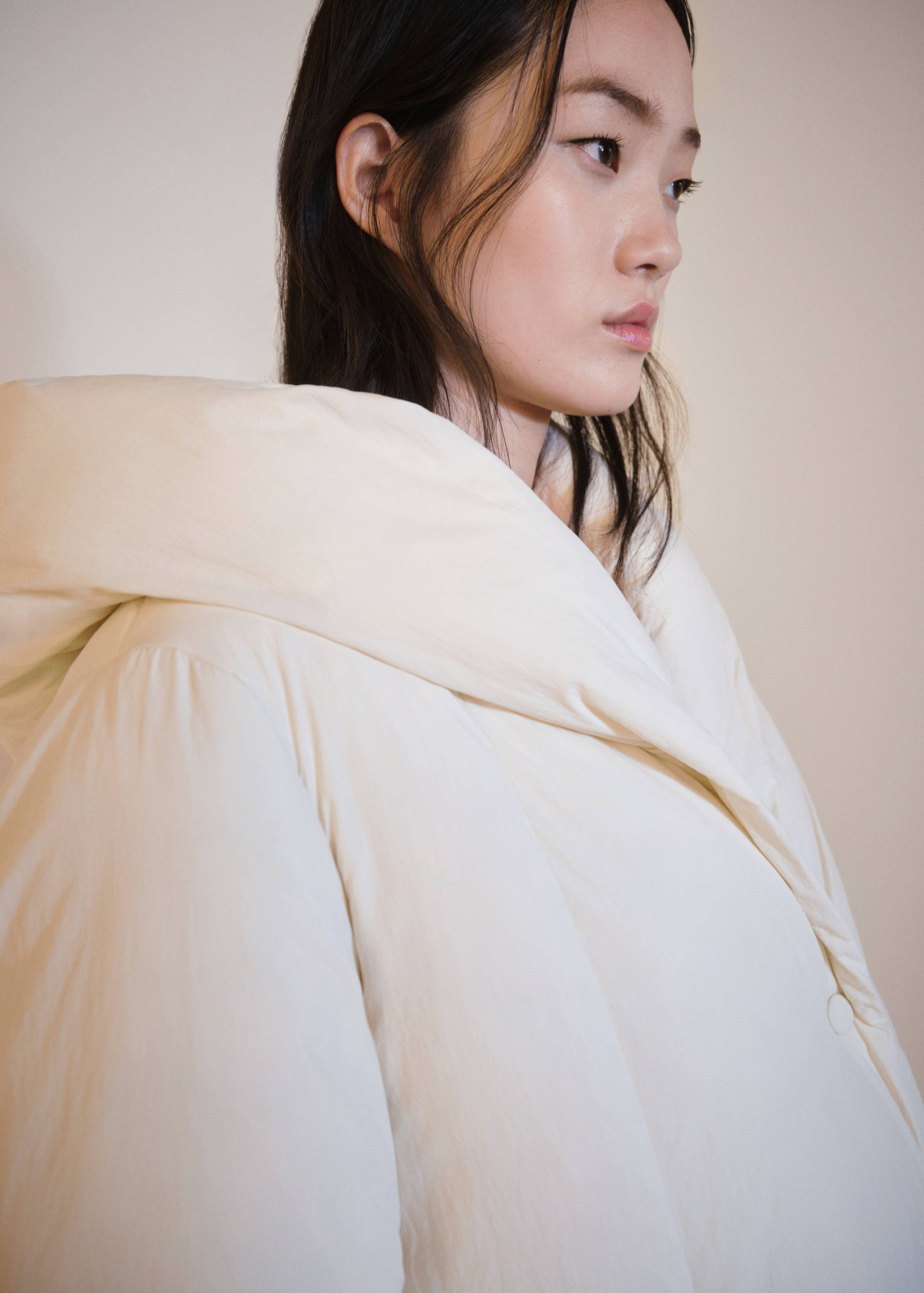 Short padded hooded anorak - Details of the article 1