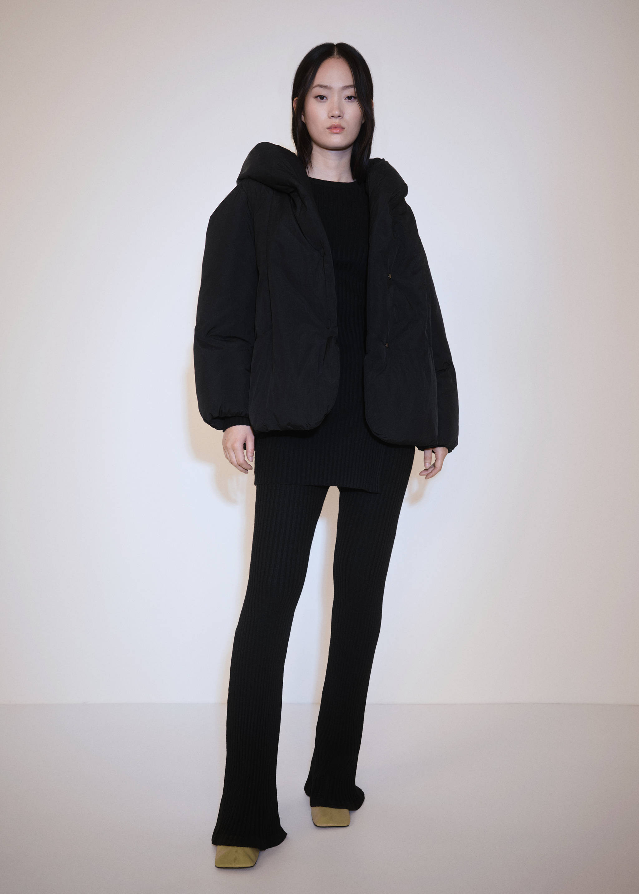 Short padded hooded anorak - General plane