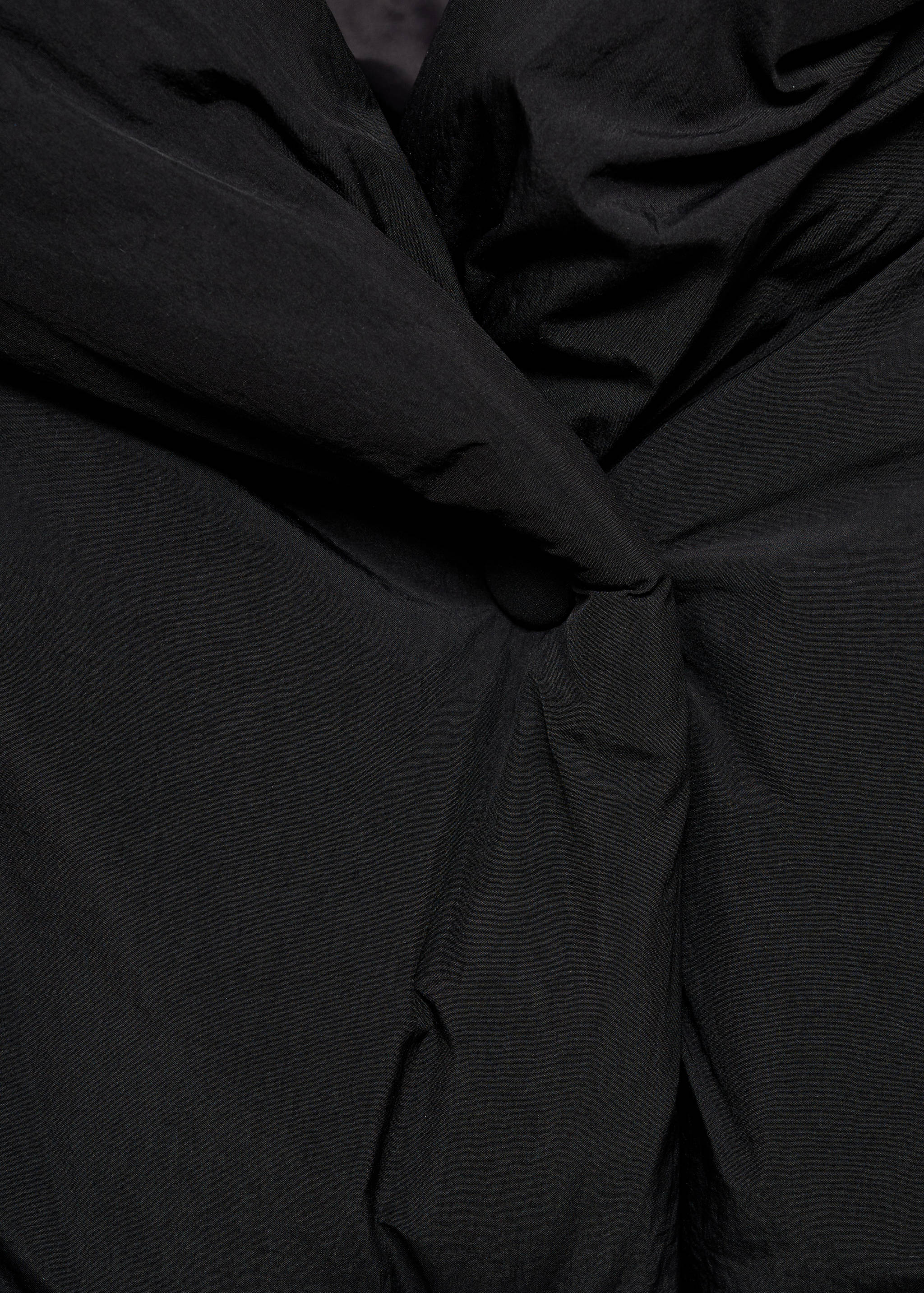 Short padded hooded anorak - Details of the article 0
