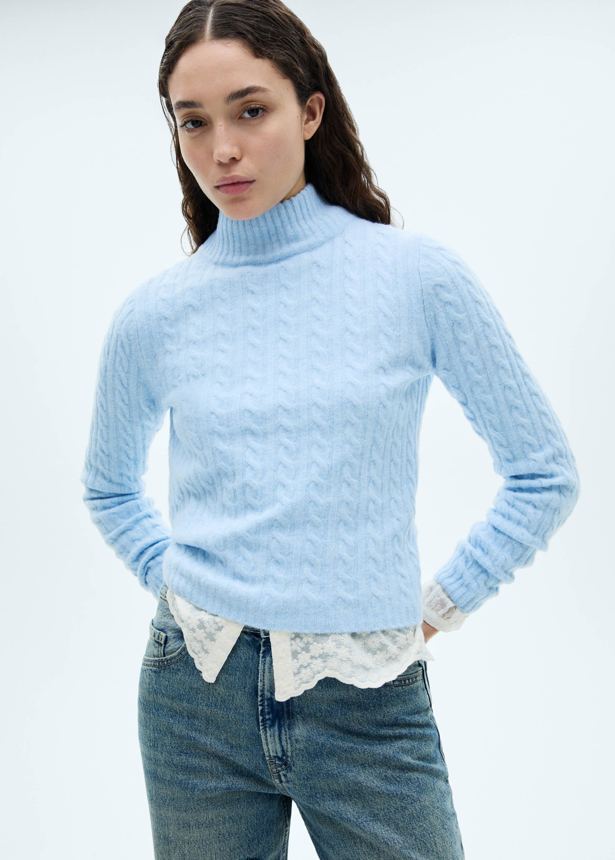 Braided knitted sweater - Medium plane