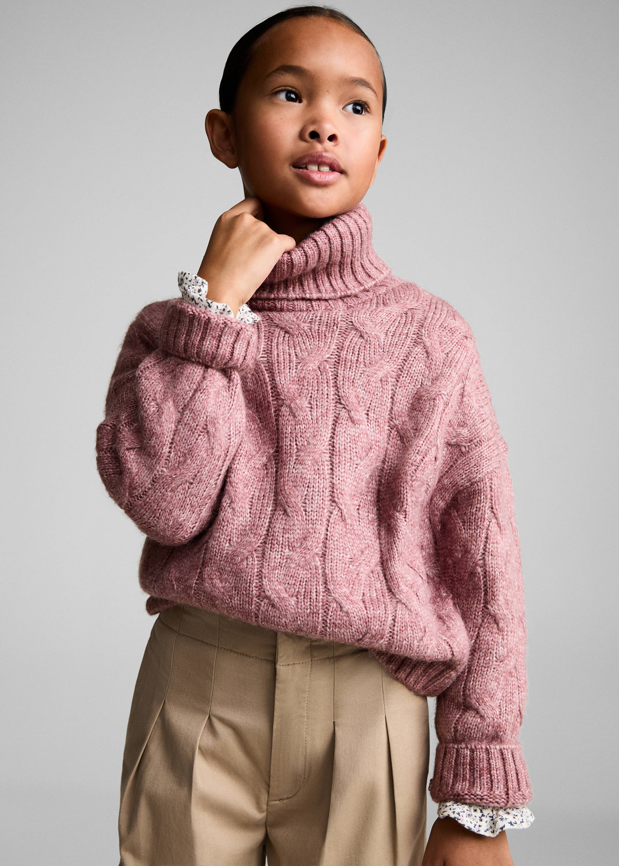 Cable knit turtleneck sweater - Medium plane