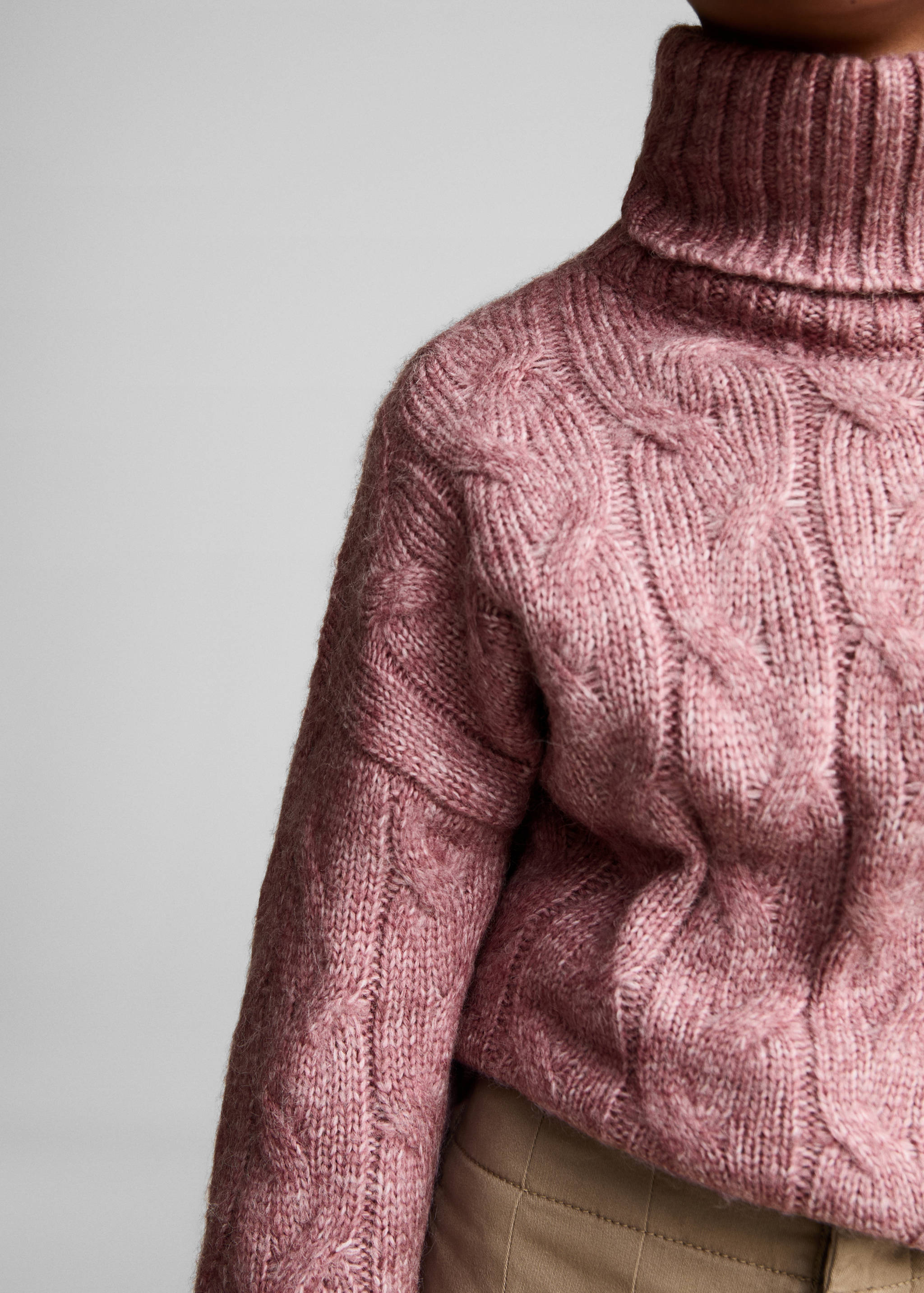 Cable knit turtleneck sweater - Details of the article 6