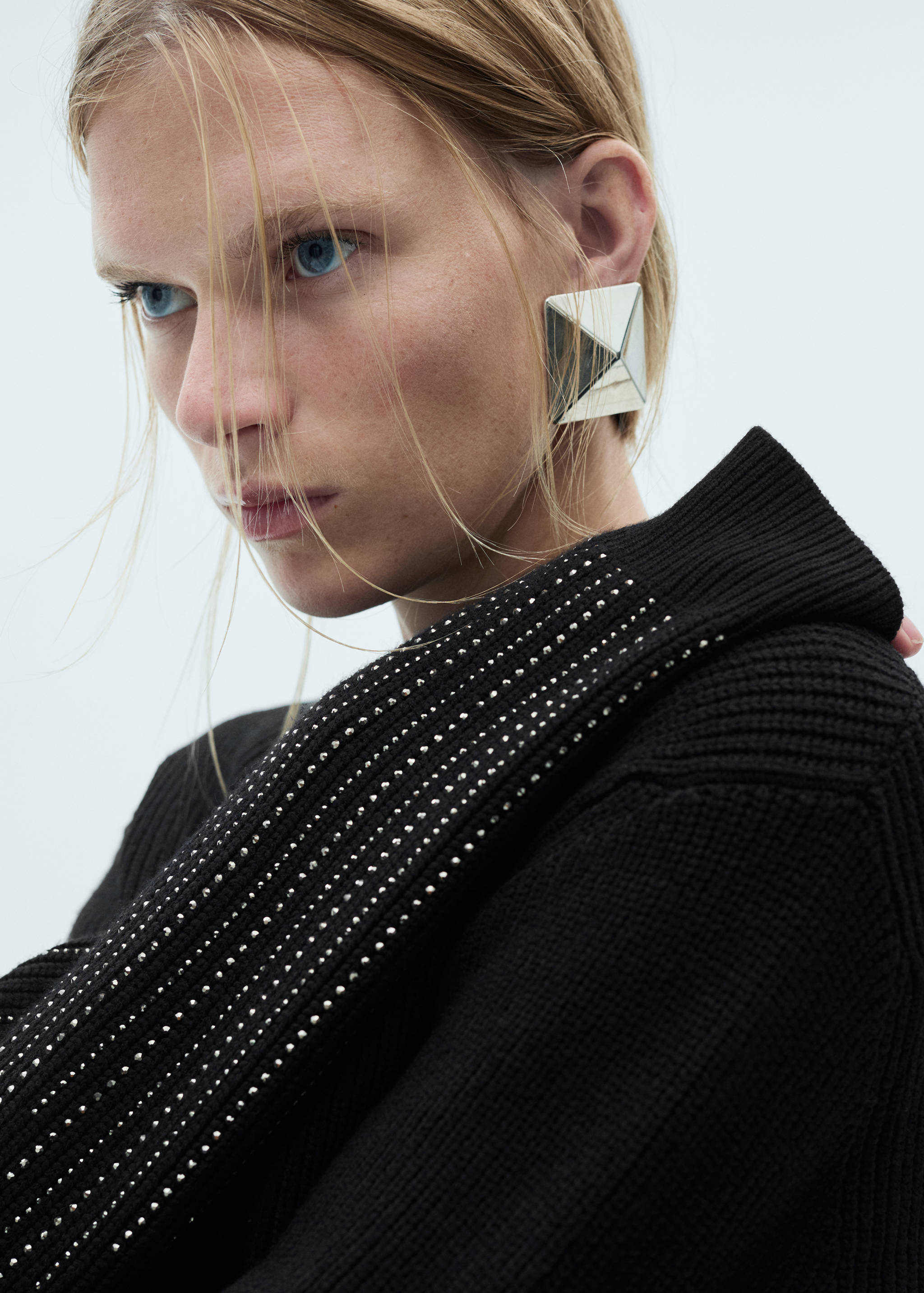 Pull-over détails strass - Détail de l'article 1