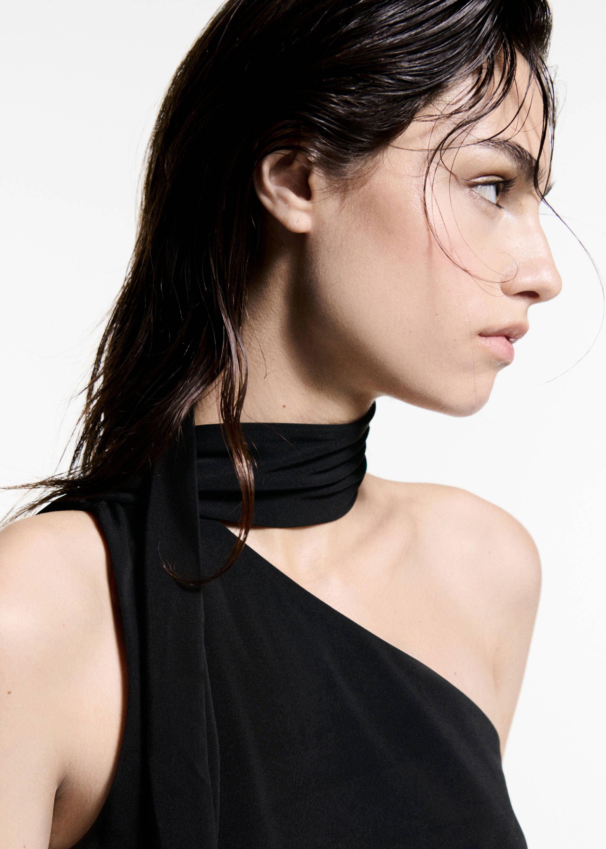 Top asymétrique col ras-de-cou - Détail de l'article 1