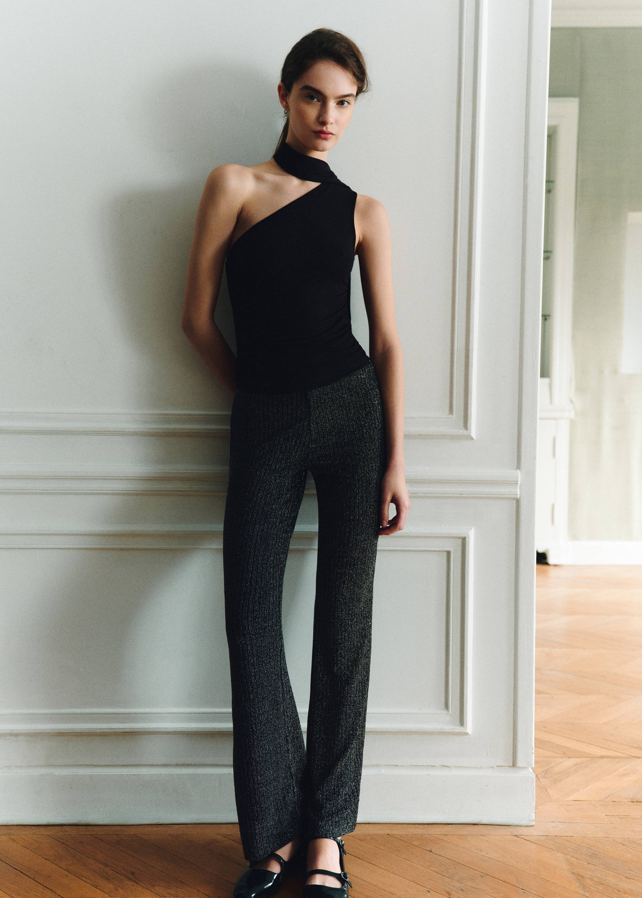 Asymmetrical laced top - Details of the article 5