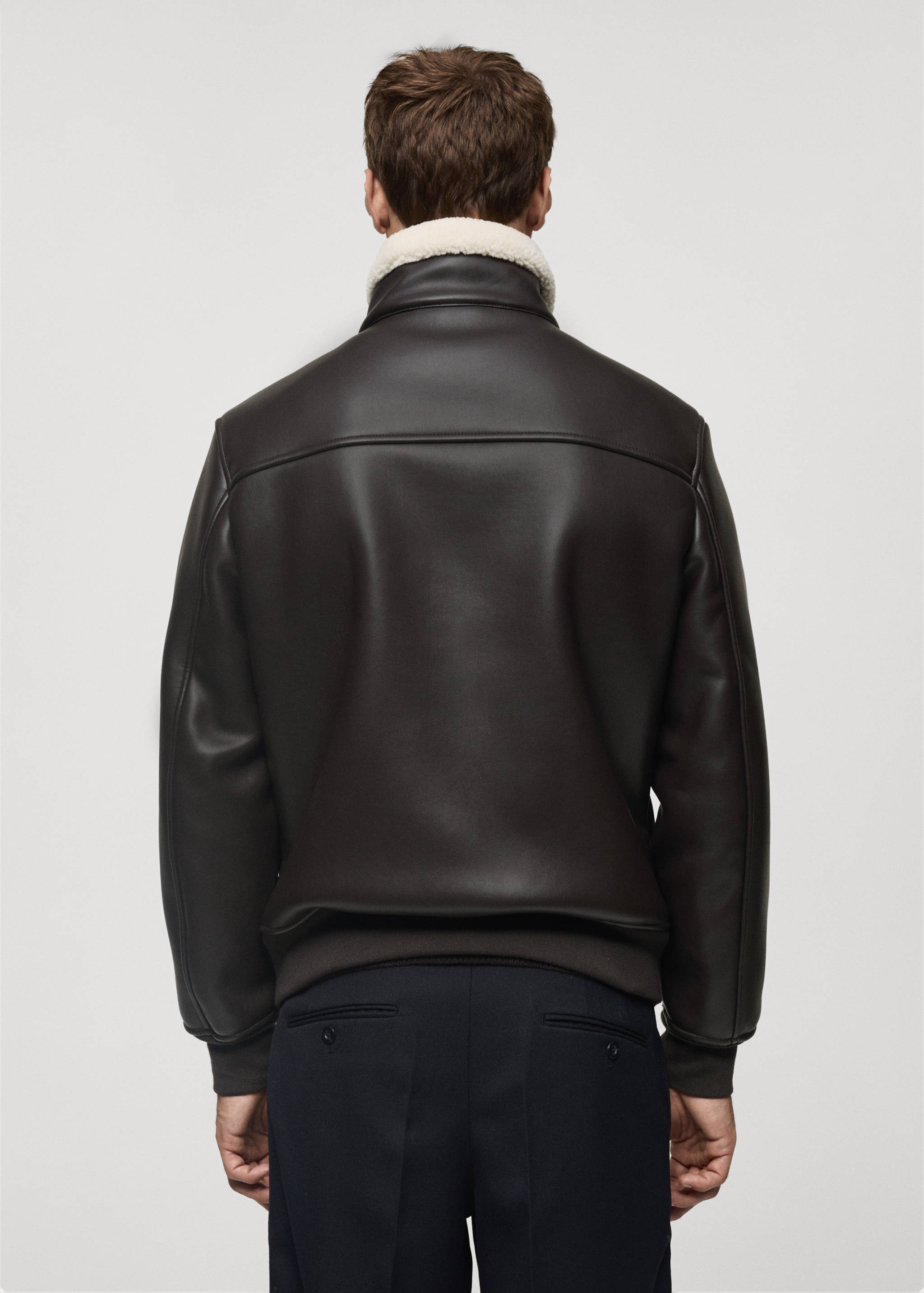 Fleece collar jacket - Reverse of the article