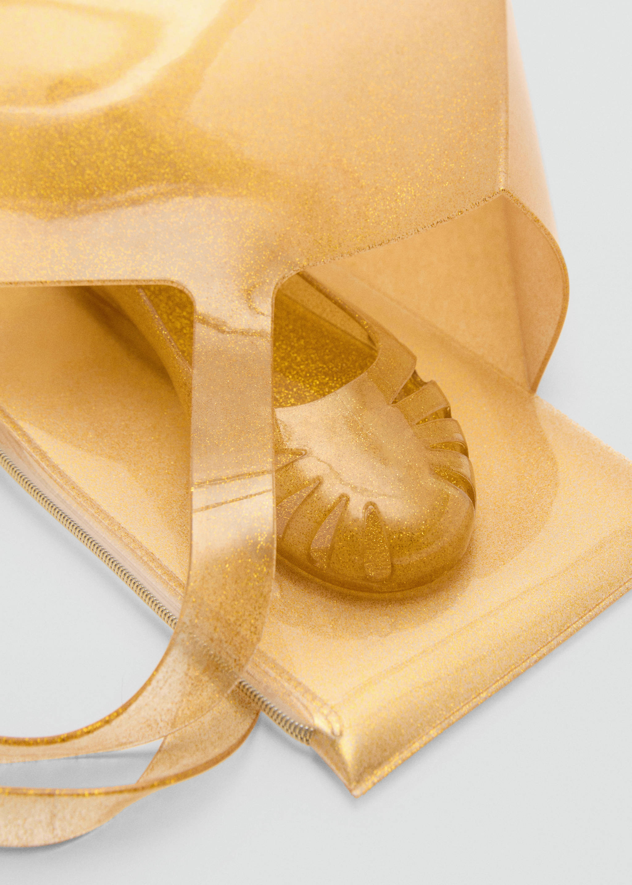 Glossy zip-up toiletry bag - Details of the article 2