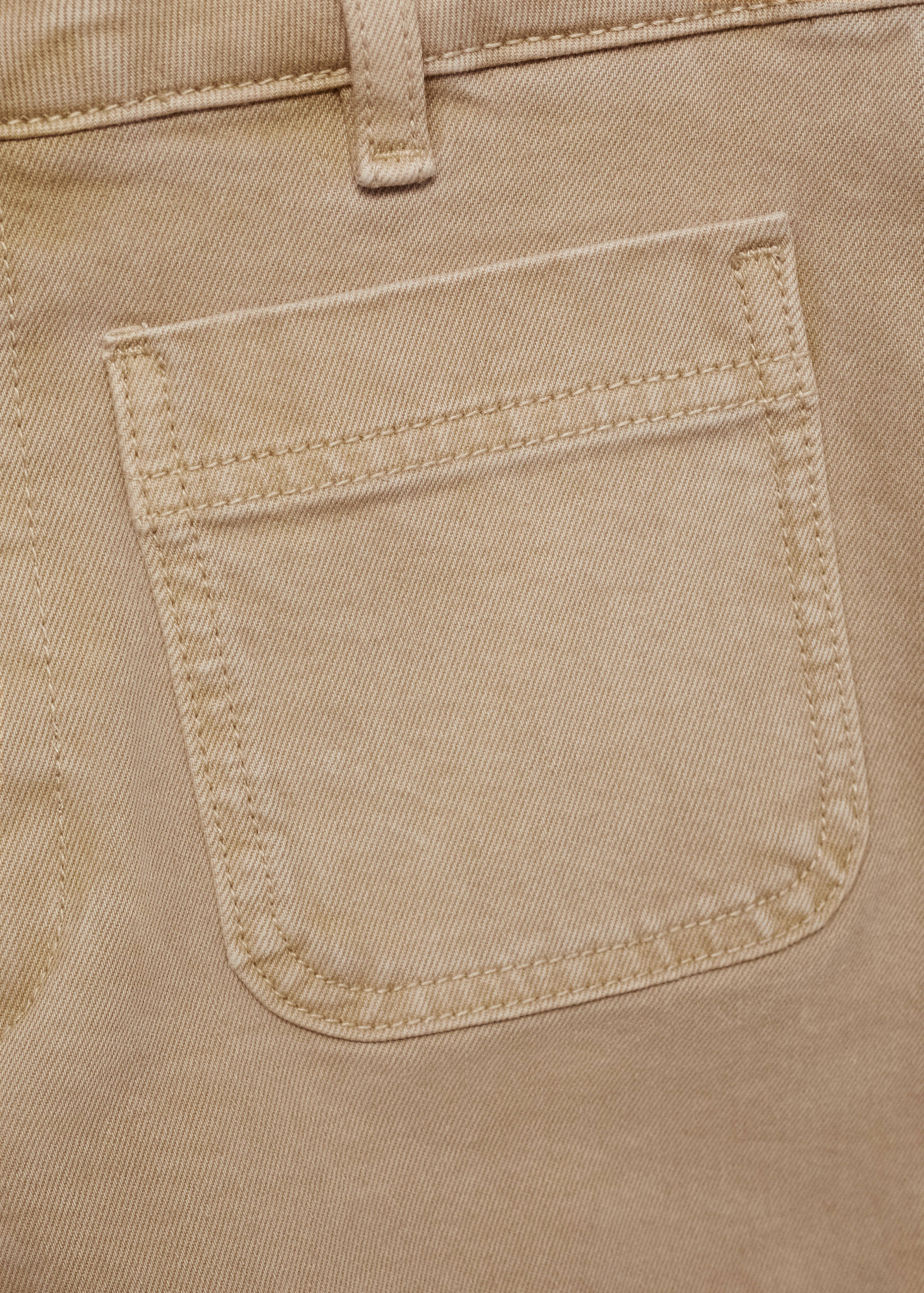 Denim shorts with pockets - Details of the article 0