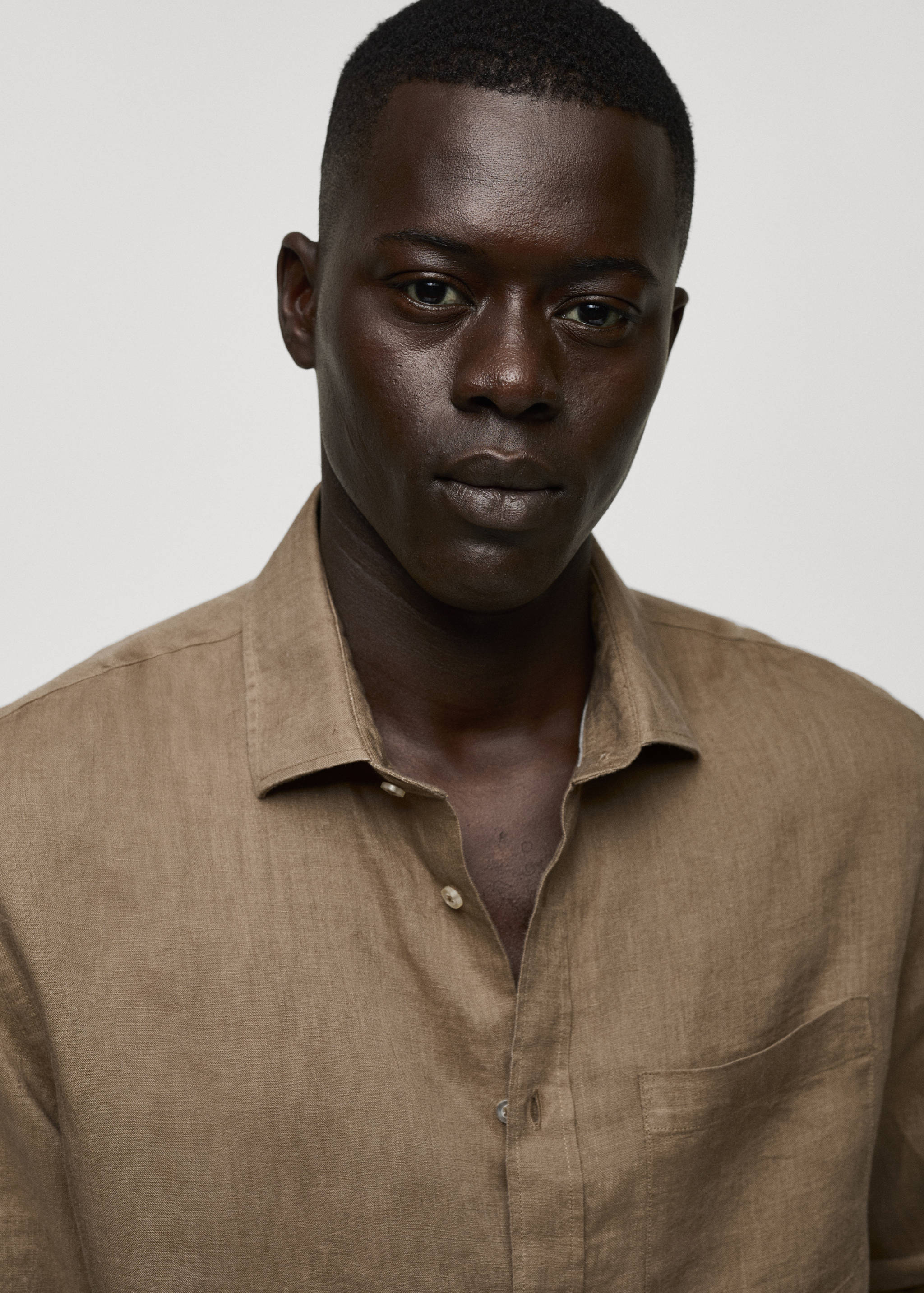 Classic fit 100% linen shirt - Details of the article 1