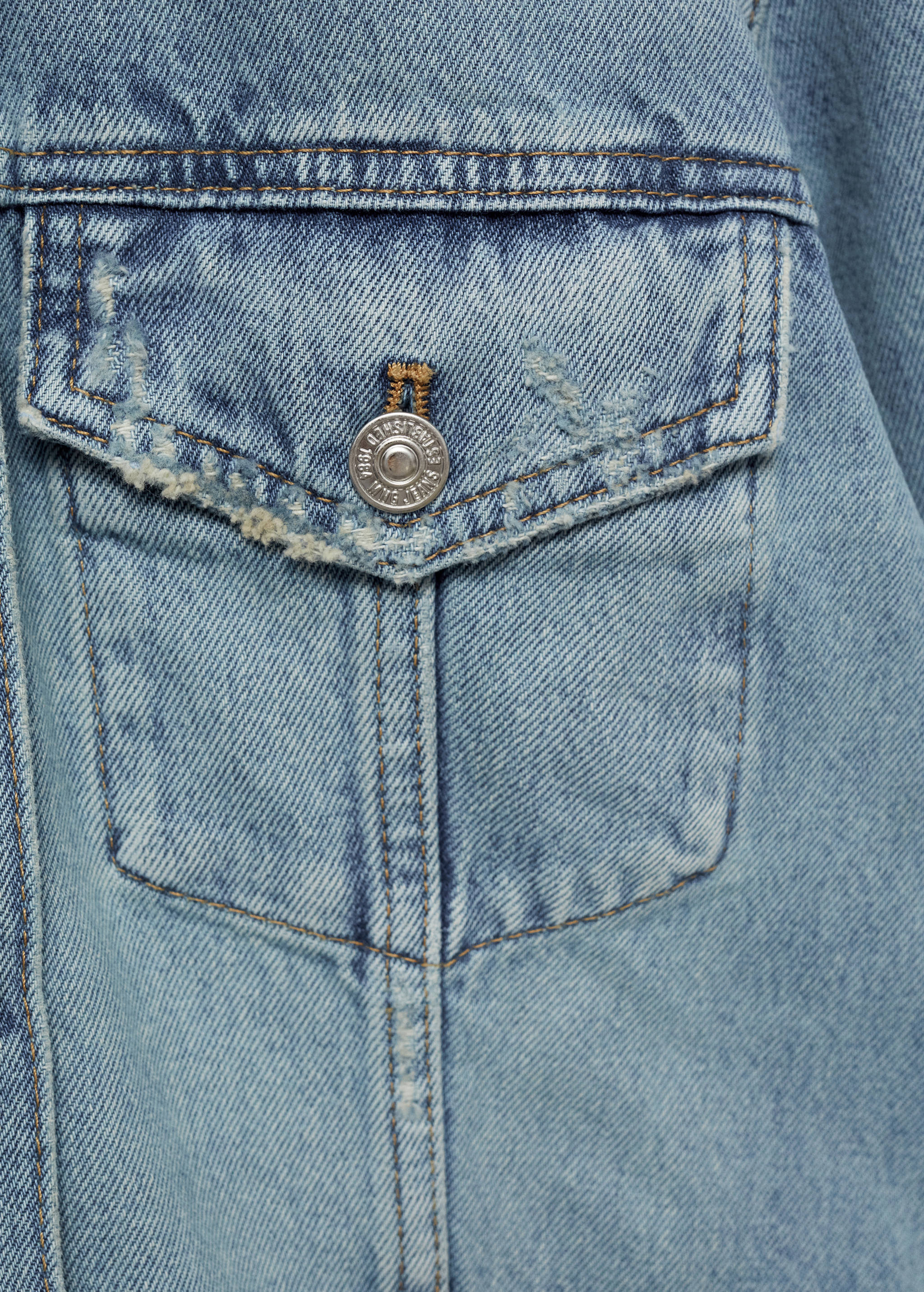 Pocketed denim jacket - Details of the article 0