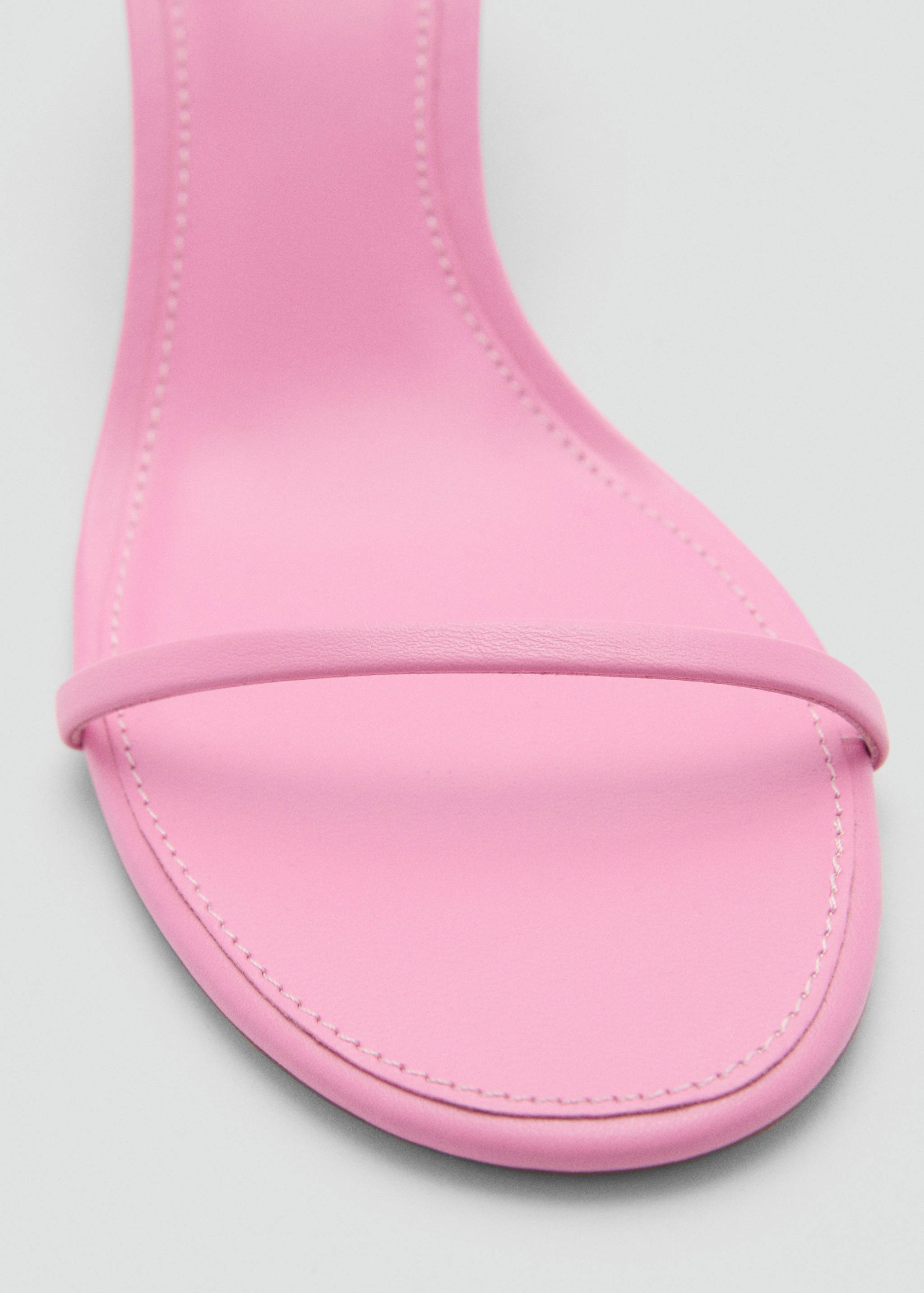 Buckle strap sandals - Details of the article 1