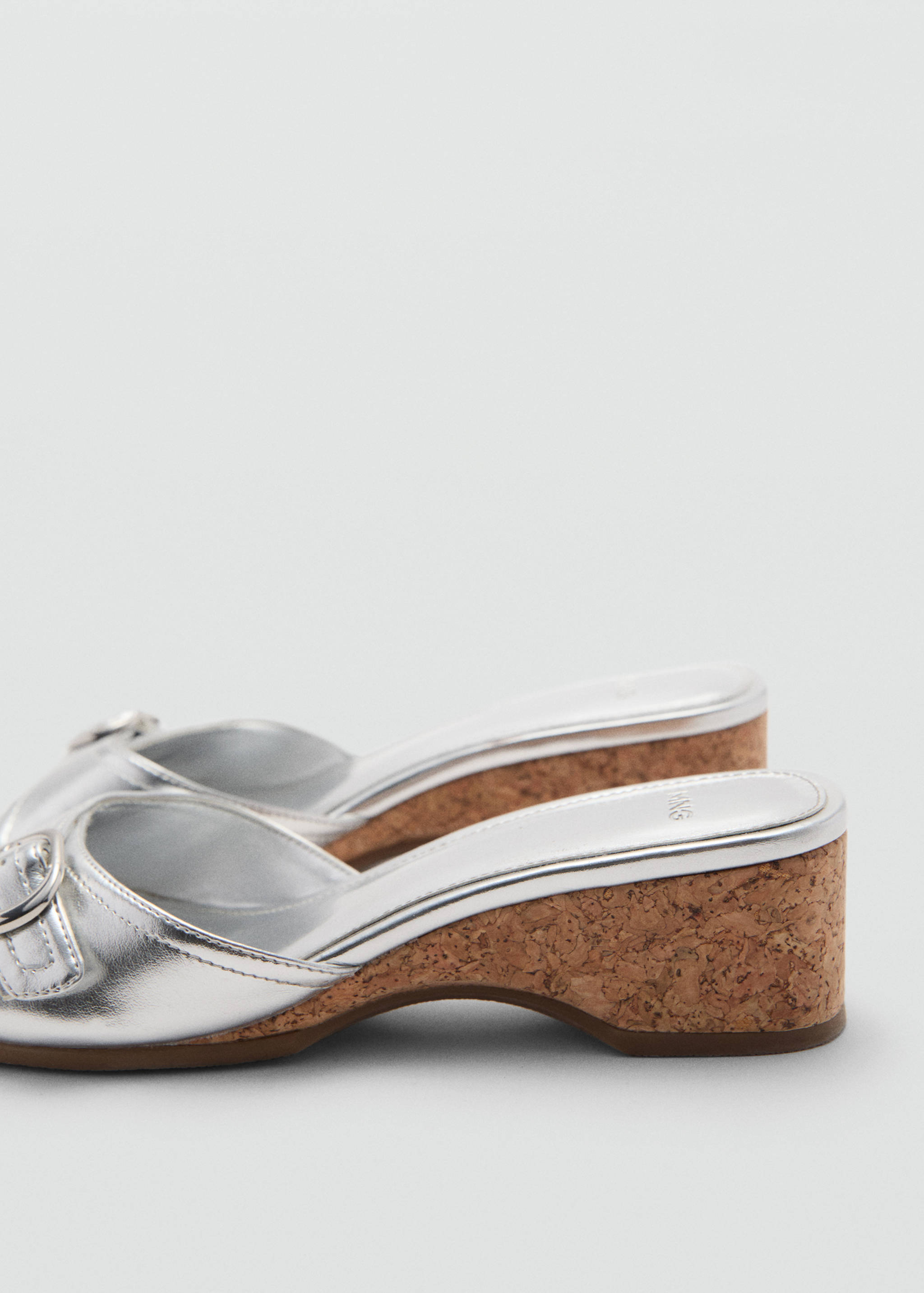 Metallic wedge sandal with buckle detail - Details of the article 2
