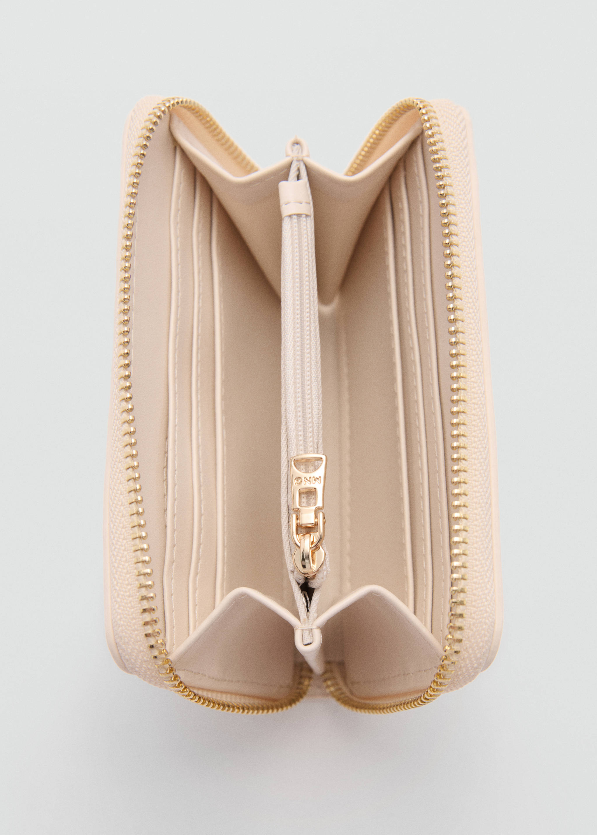 Saffiano-effect wallet - Details of the article 1