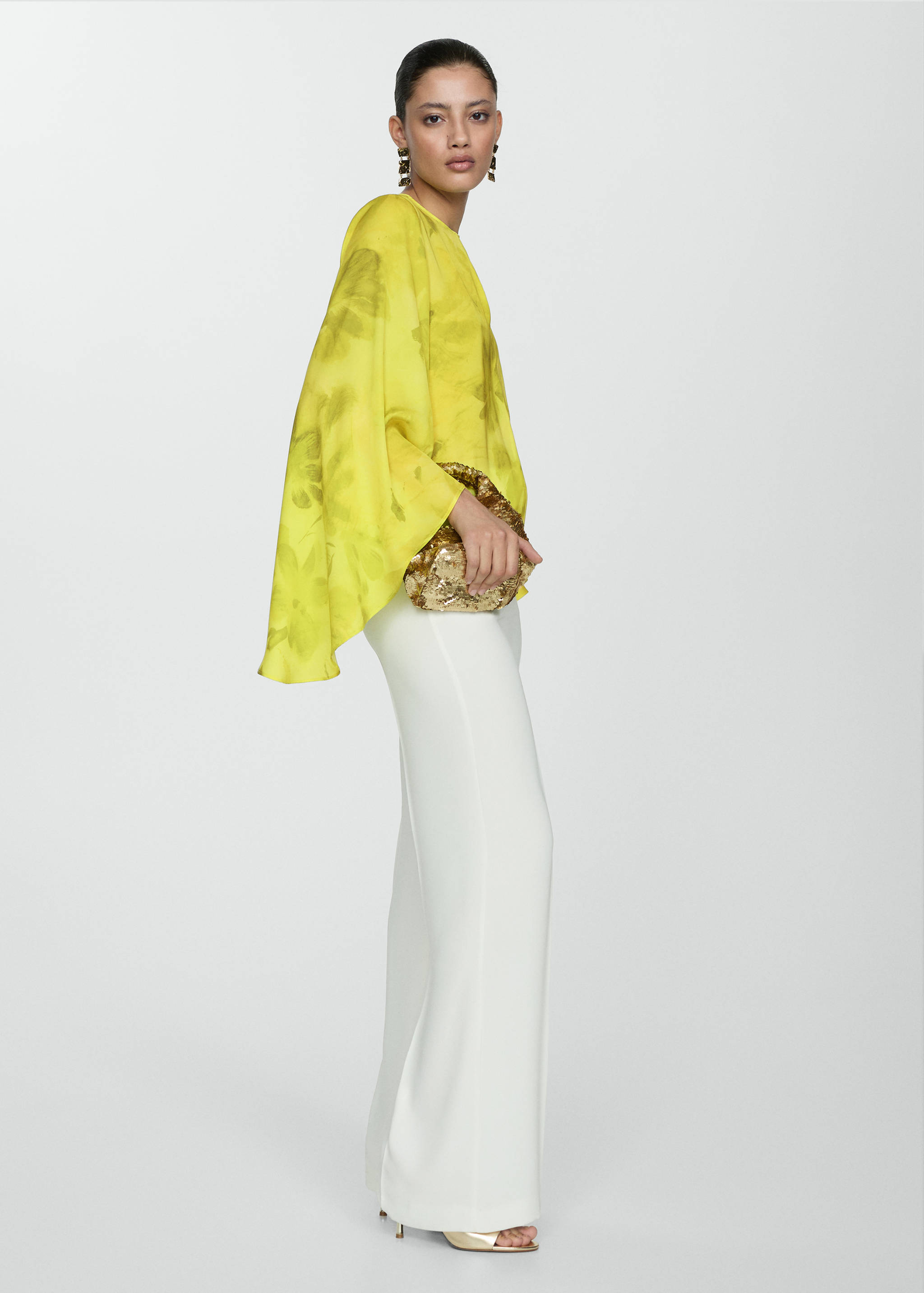 Printed blouse with flared sleeves - General plane