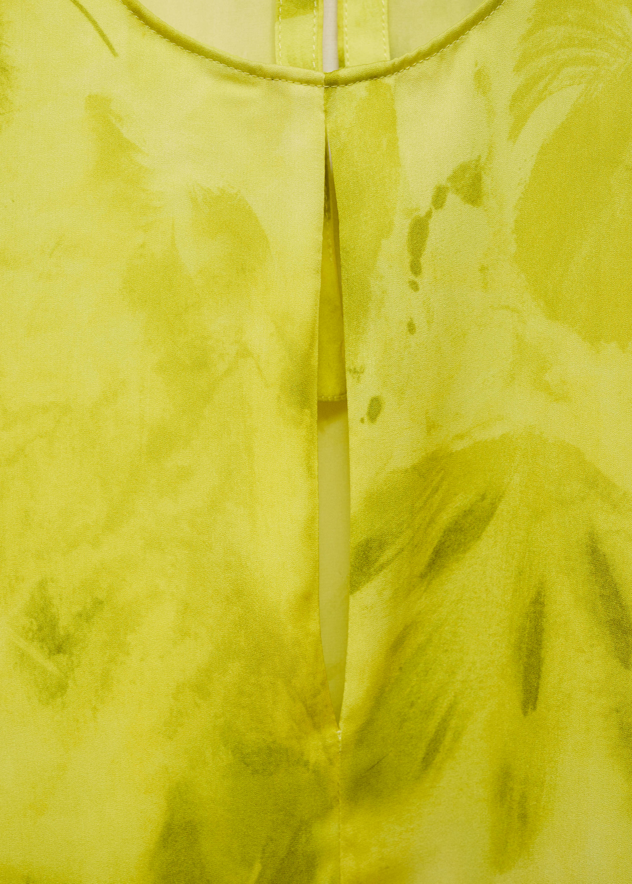 Printed blouse with flared sleeves - Details of the article 8