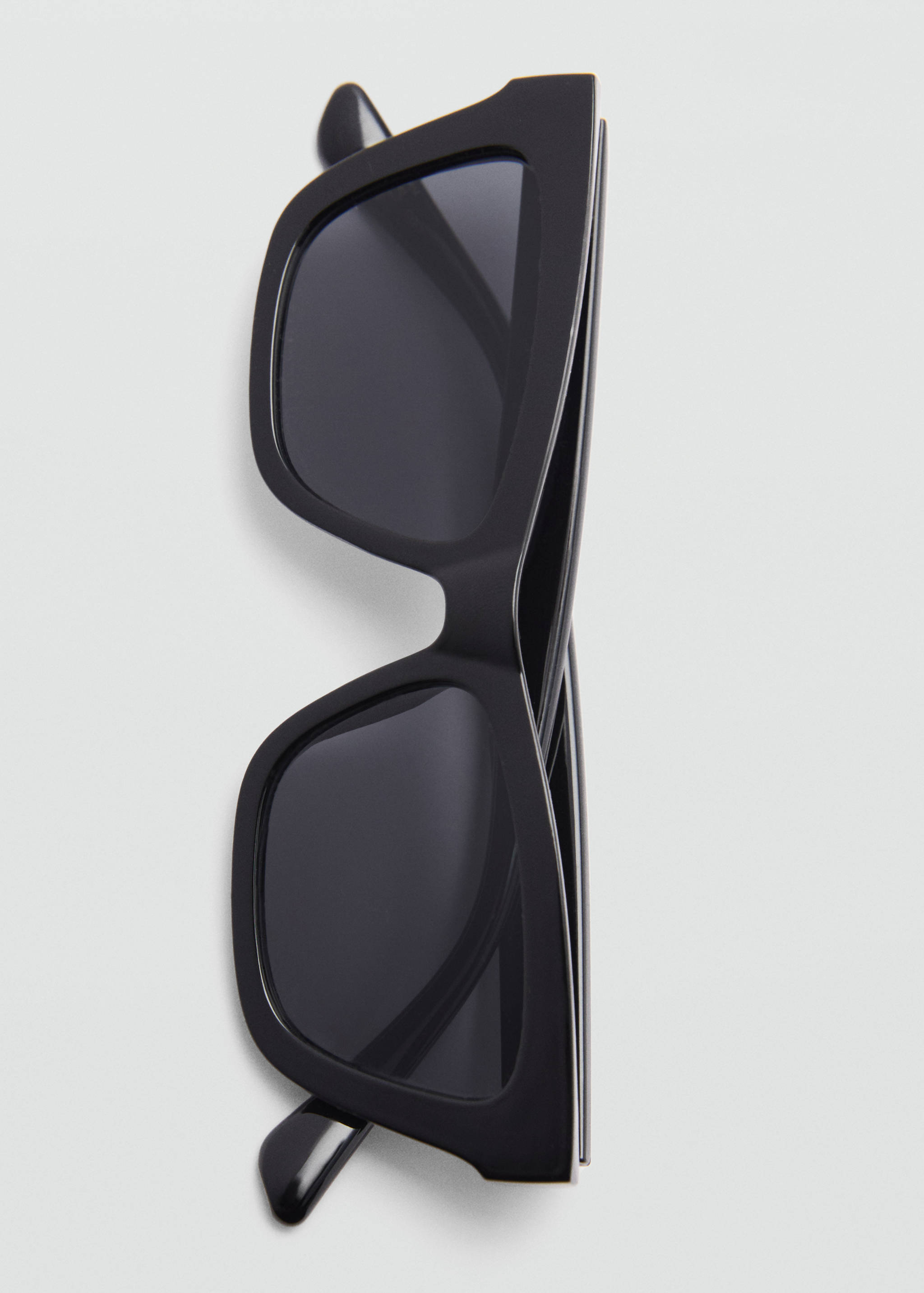 Resin frame sunglasses - Details of the article 2