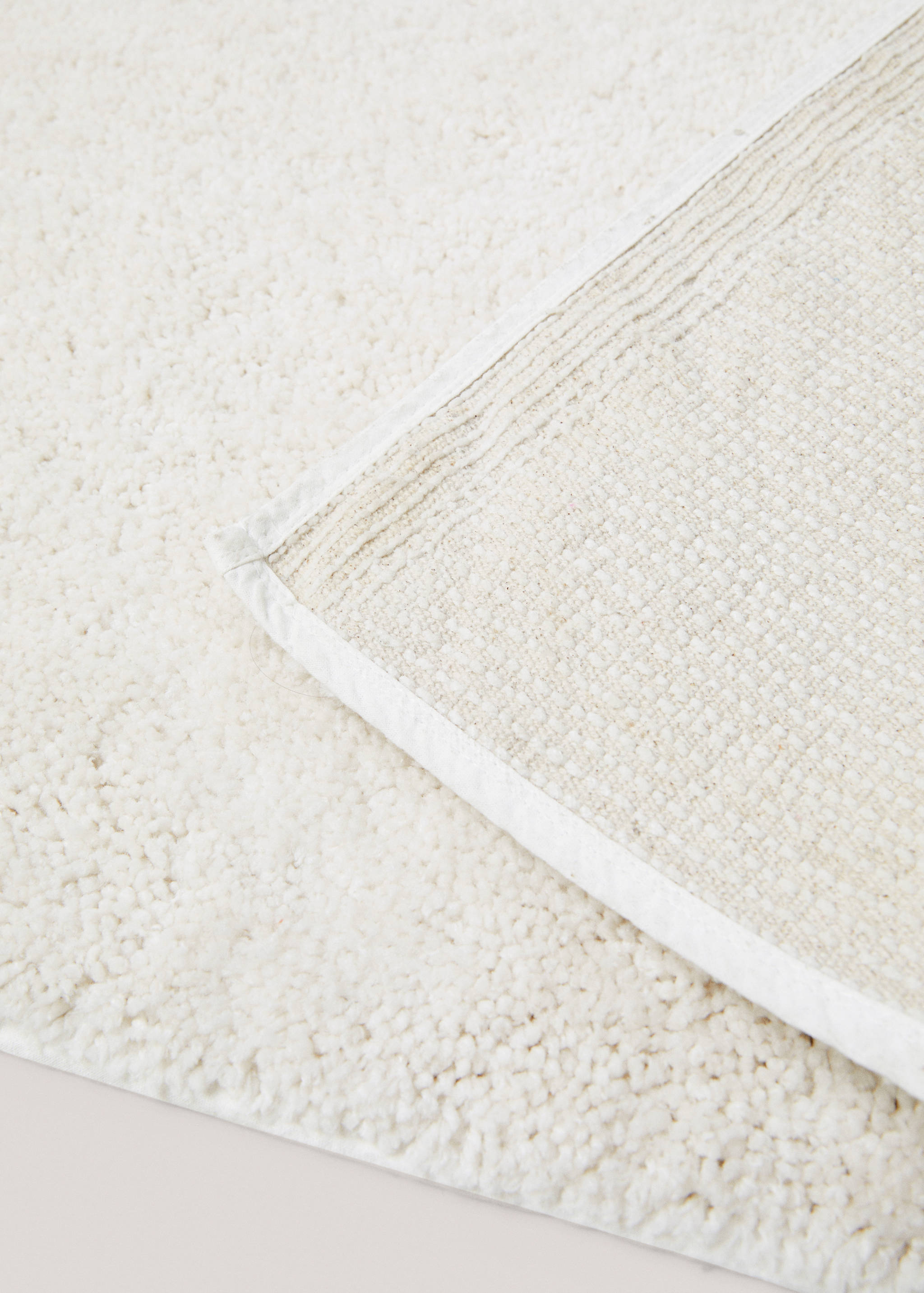 Tapis rectangulaire à poils moyens - Détail de l'article 1