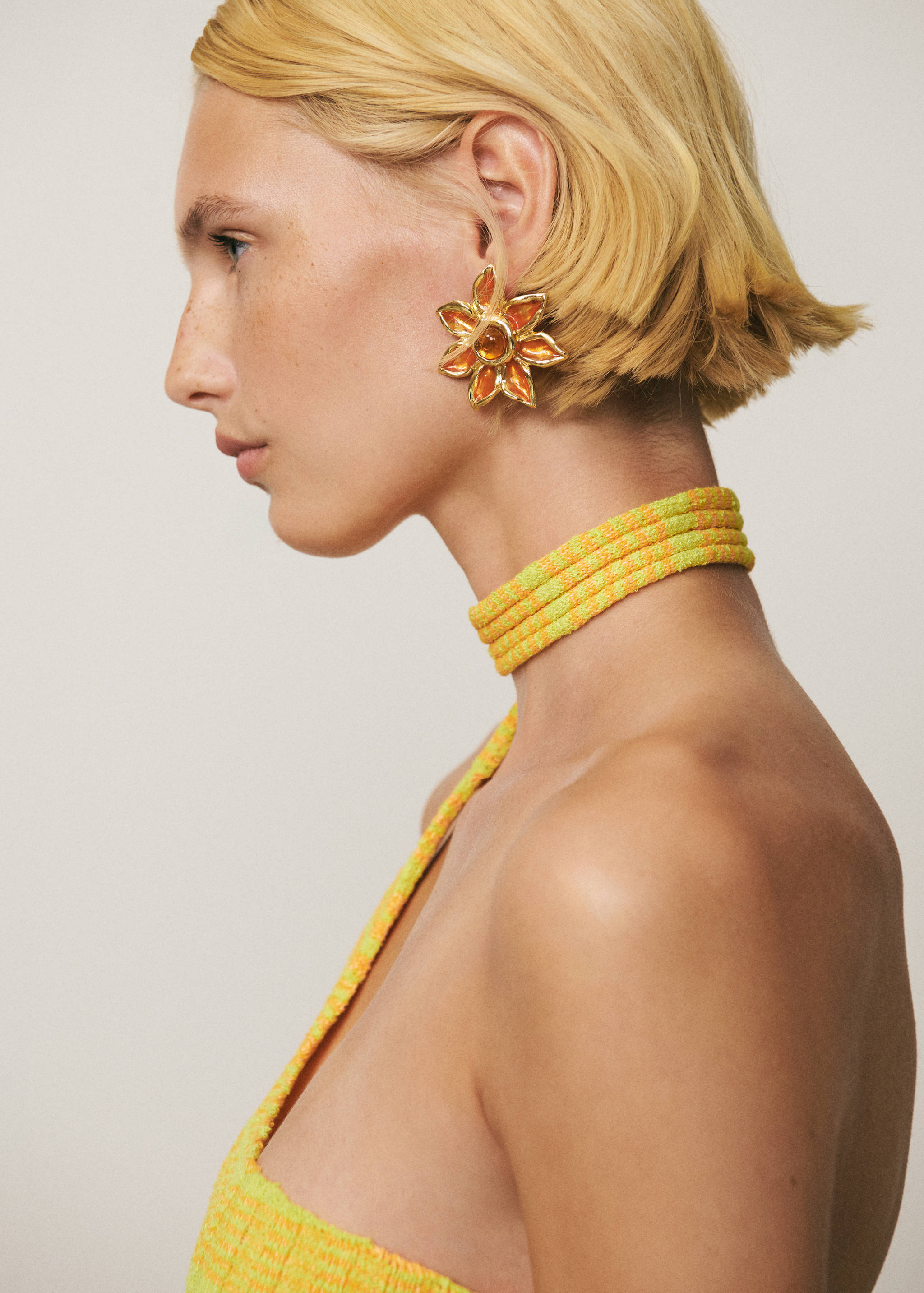 Maxi flower earrings - General plane