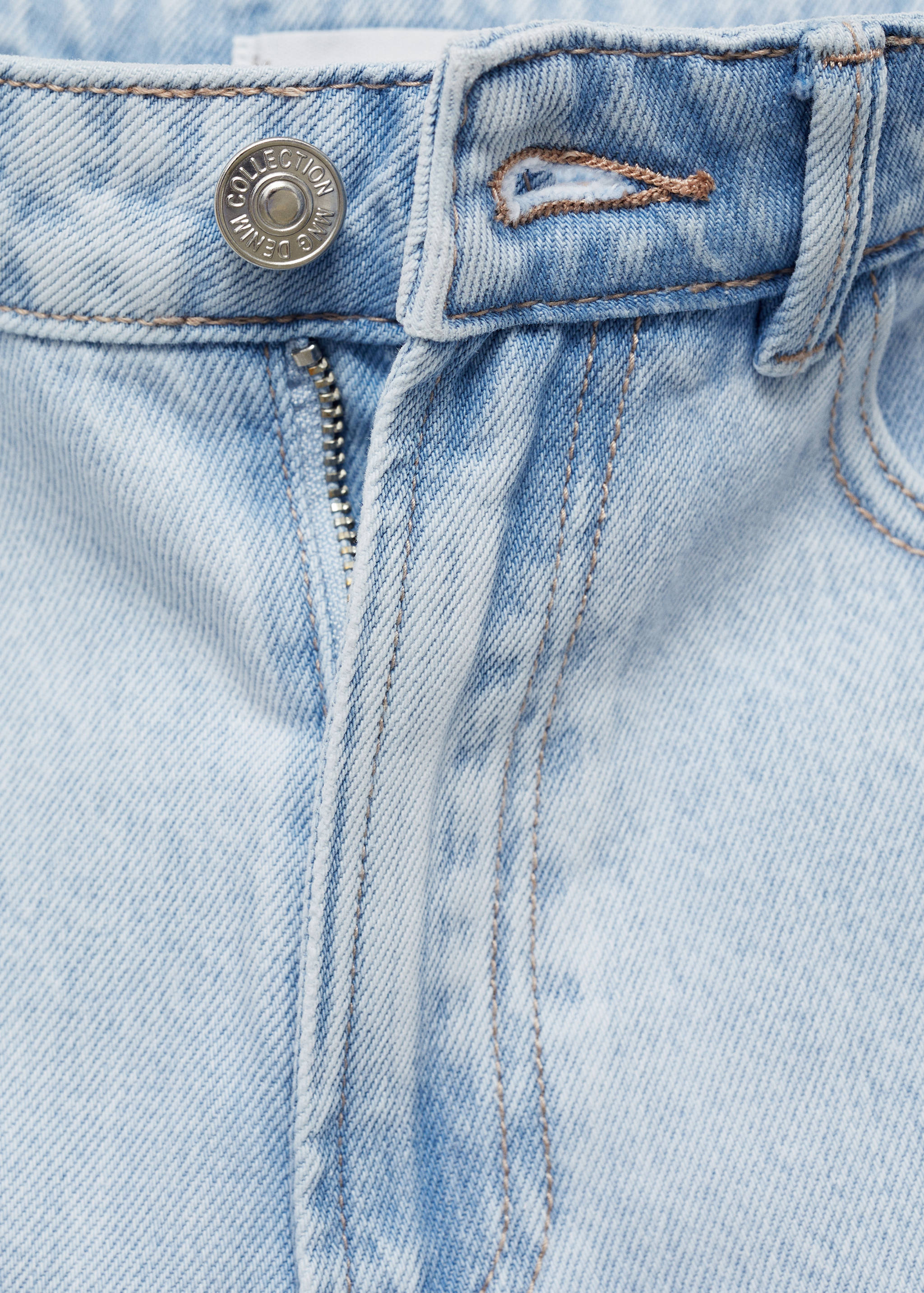 Denim shorts with frayed hem - Details of the article 8