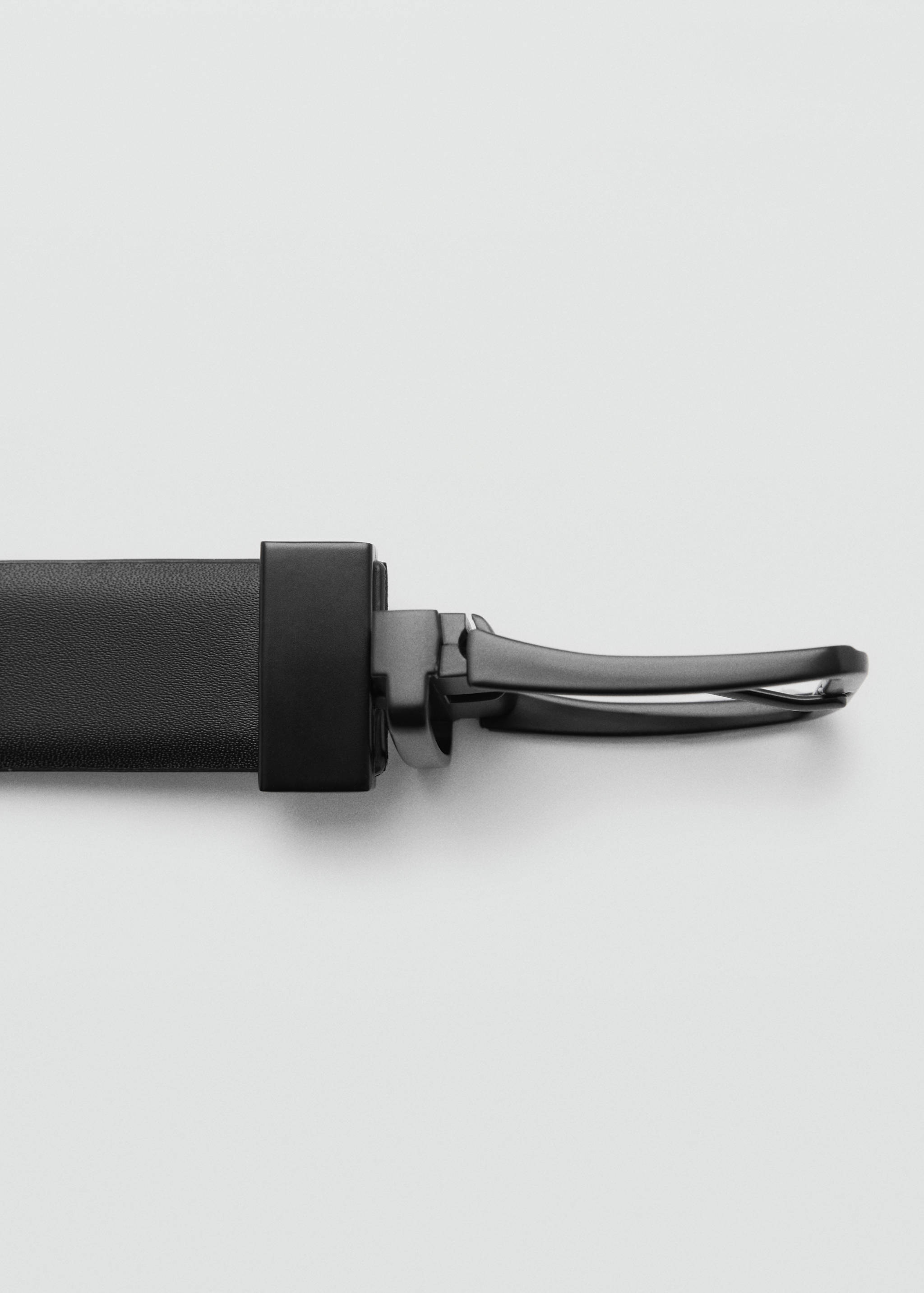 Croc-effect leather belt - Details of the article 3