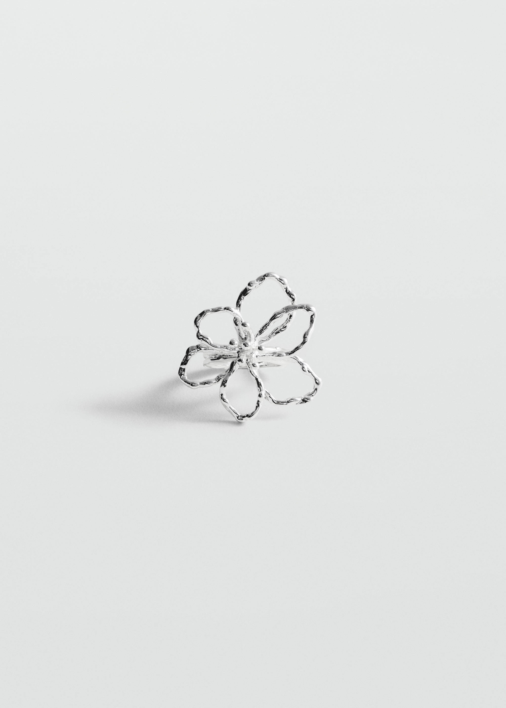 Embossed flower ring - Article without model