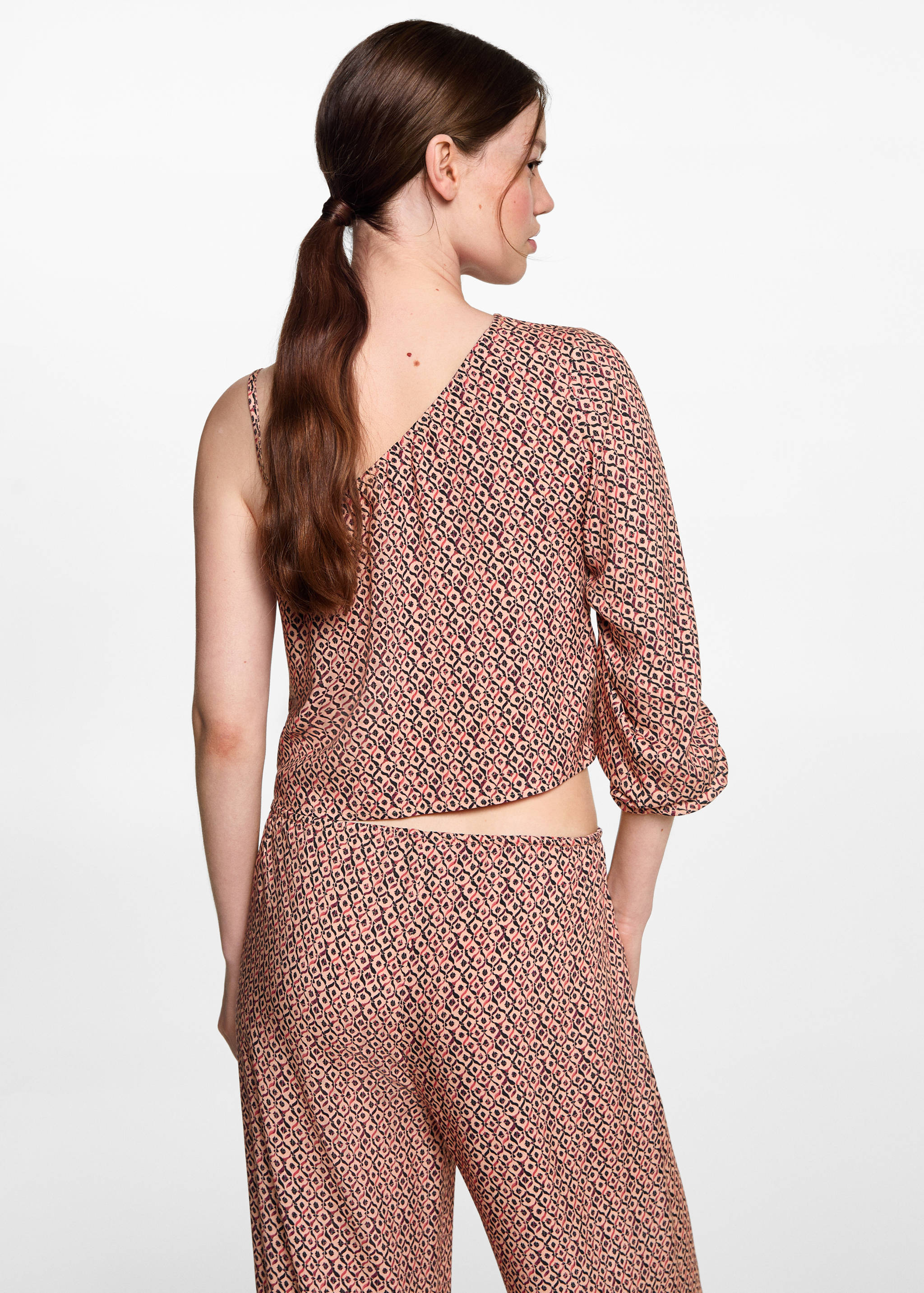 Asymmetrical printed blouse - Reverse of the article
