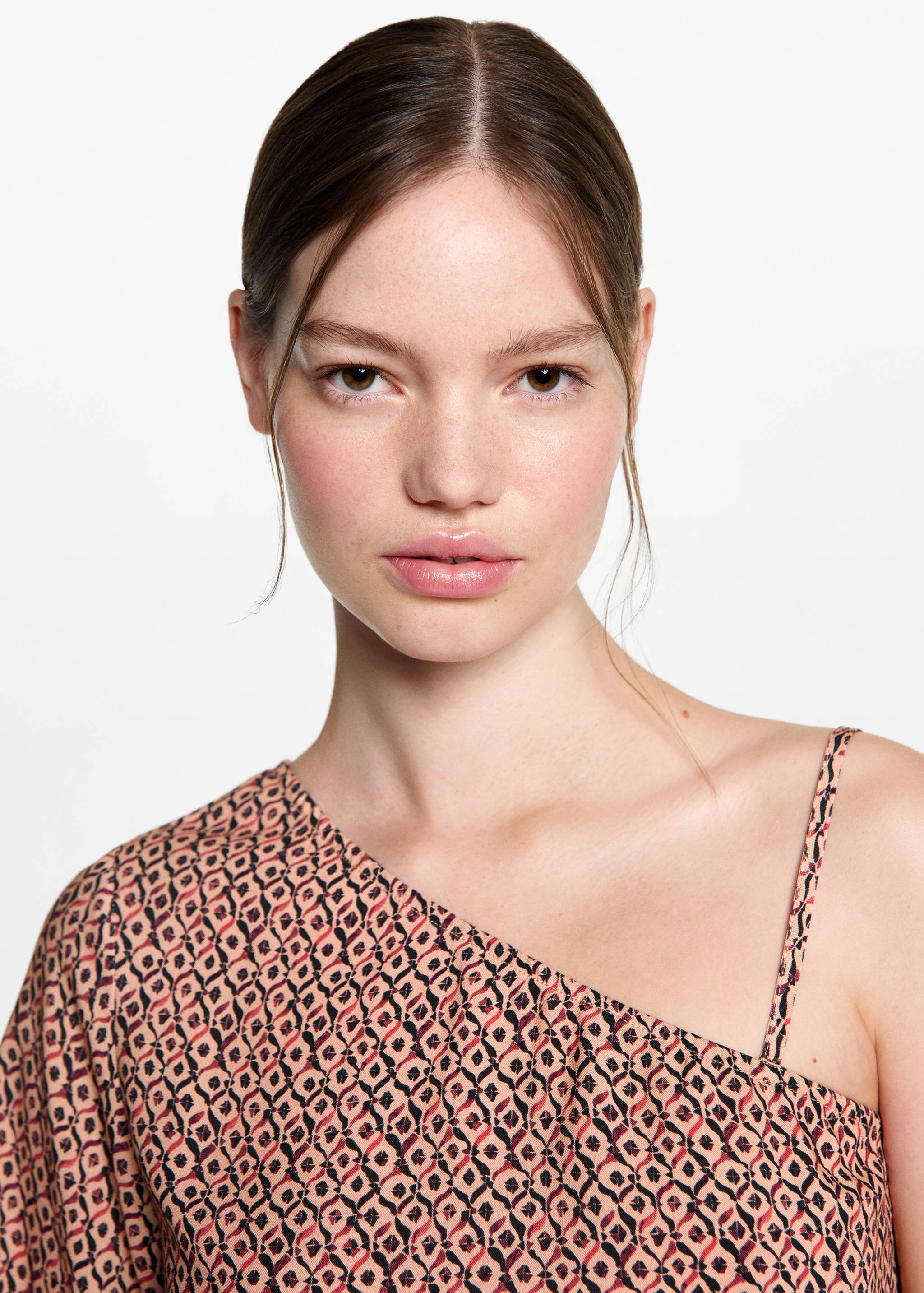 Asymmetrical printed blouse - Details of the article 1