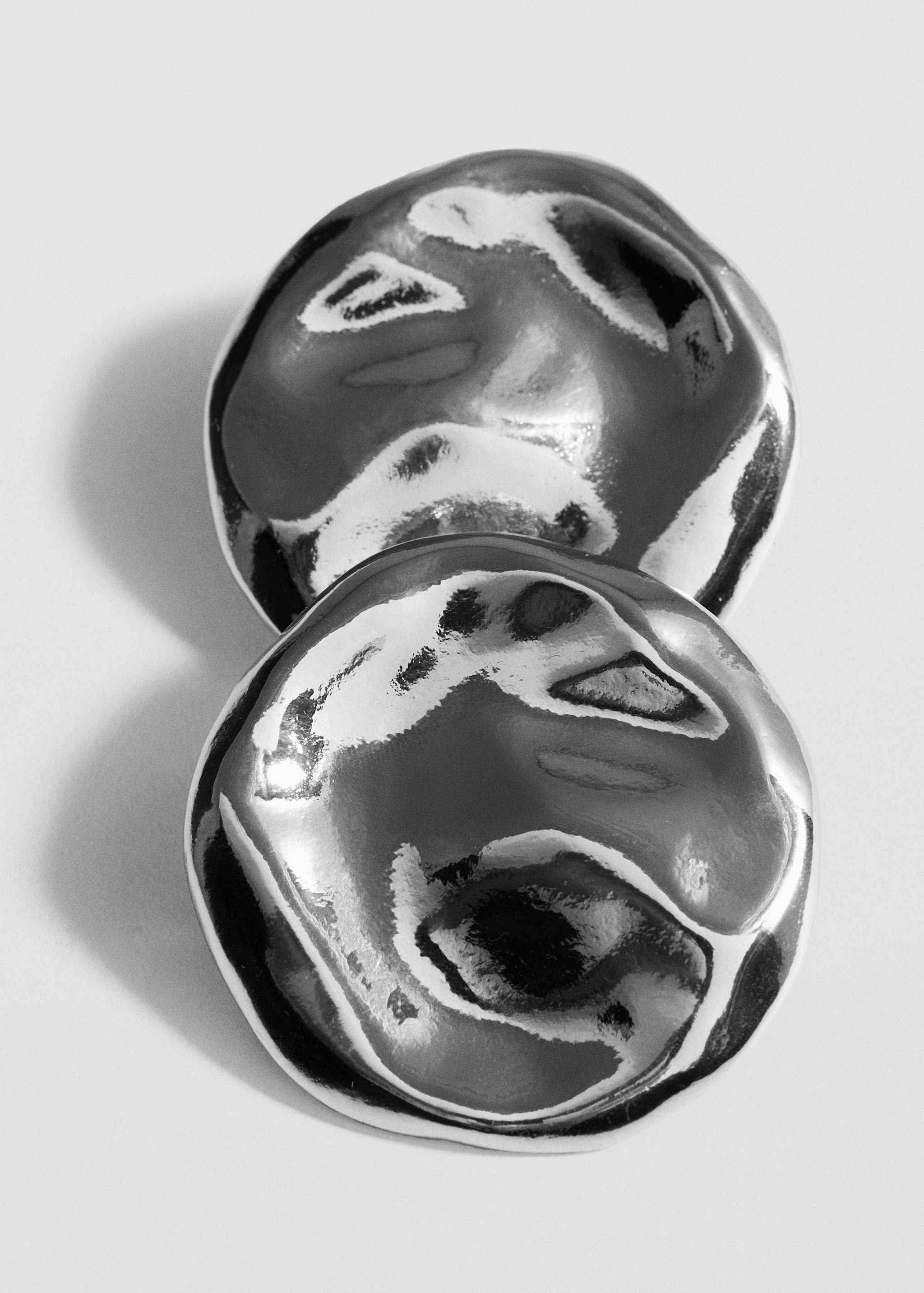 Textured round earrings - Details of the article 1