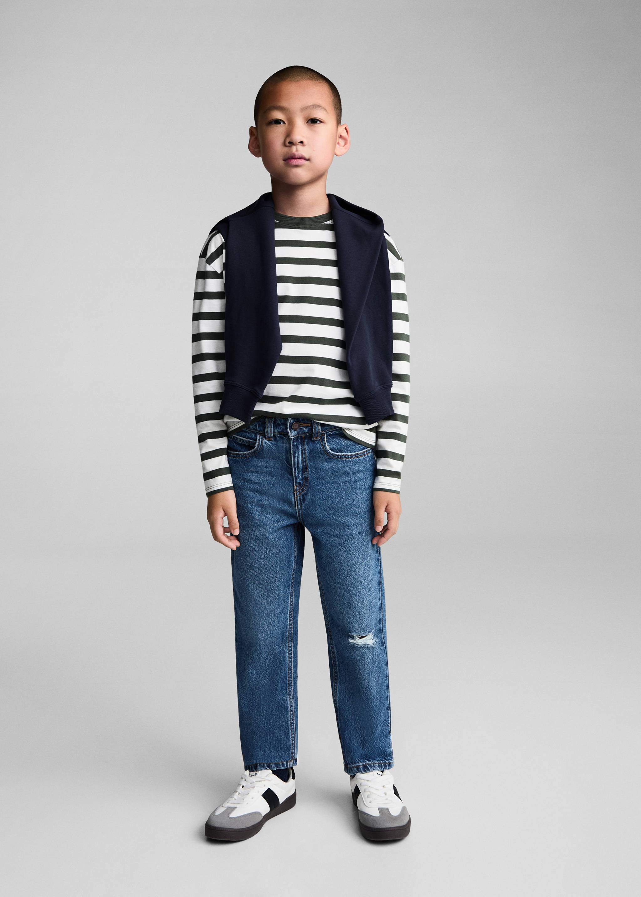 Dad decorative ripped jeans - General plane