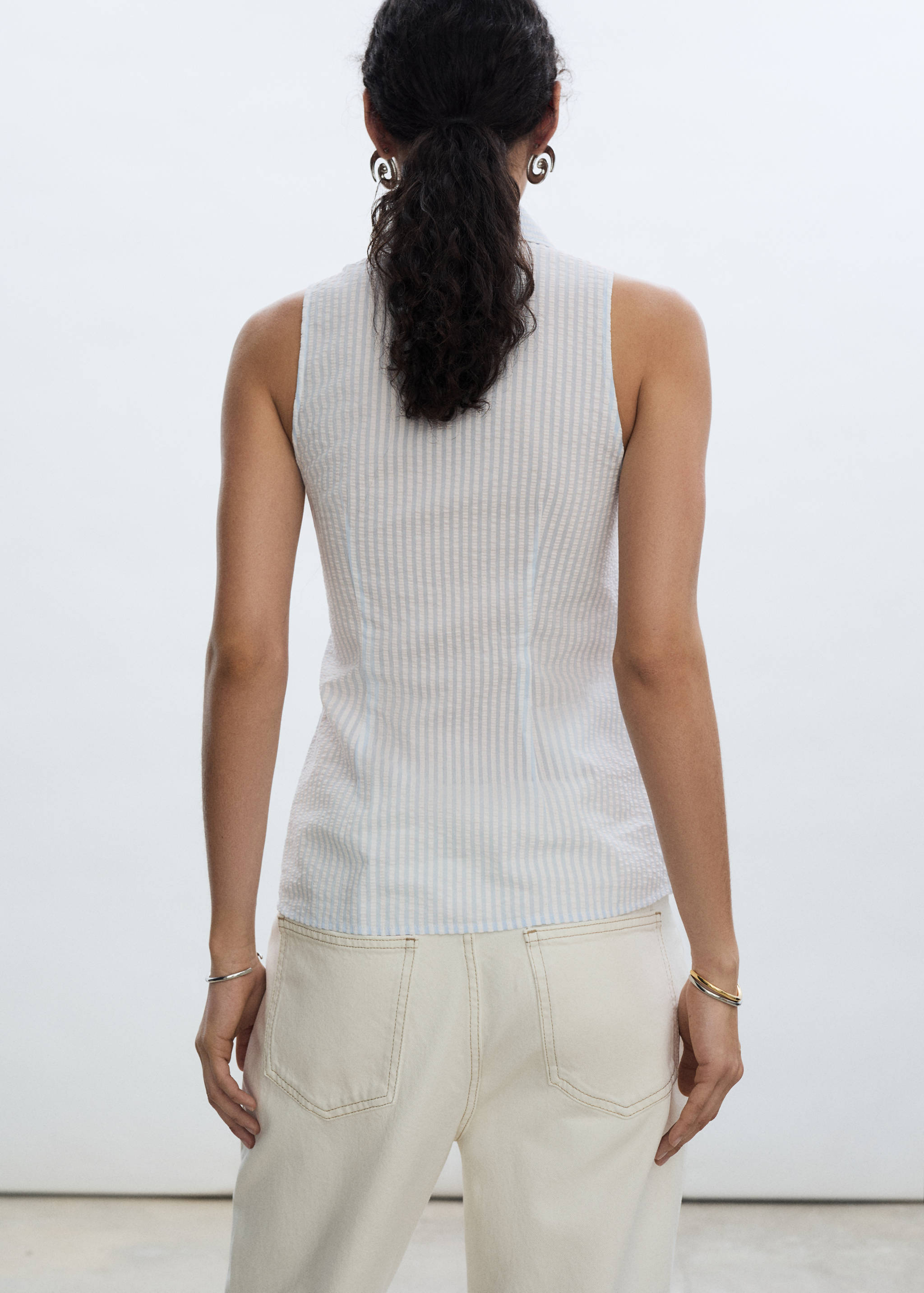 قميص بنسيج محكم مخطط - الجهة الخلفية للمنتج