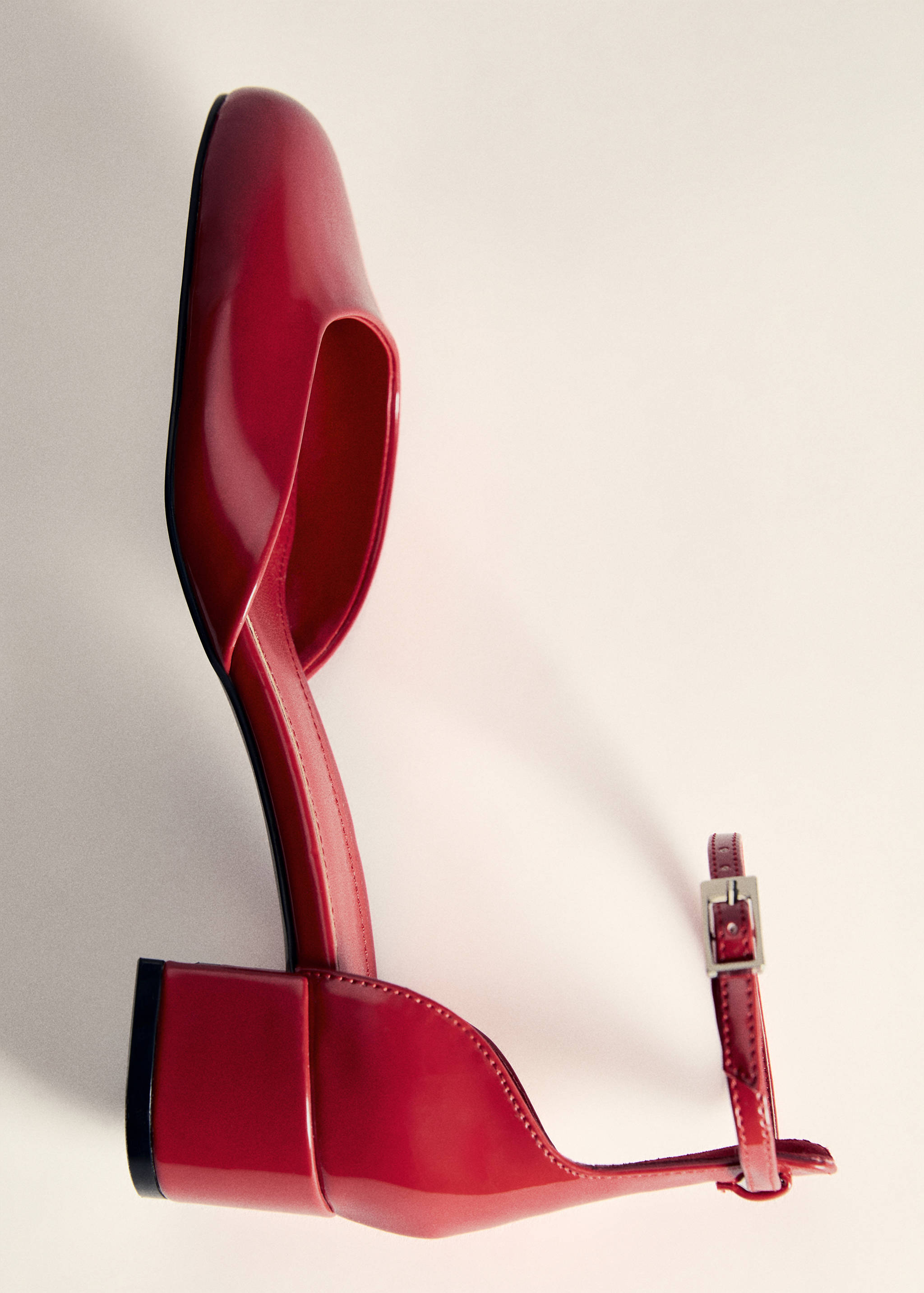 Patent-effect stiletto-heel shoes - Details of the article 5
