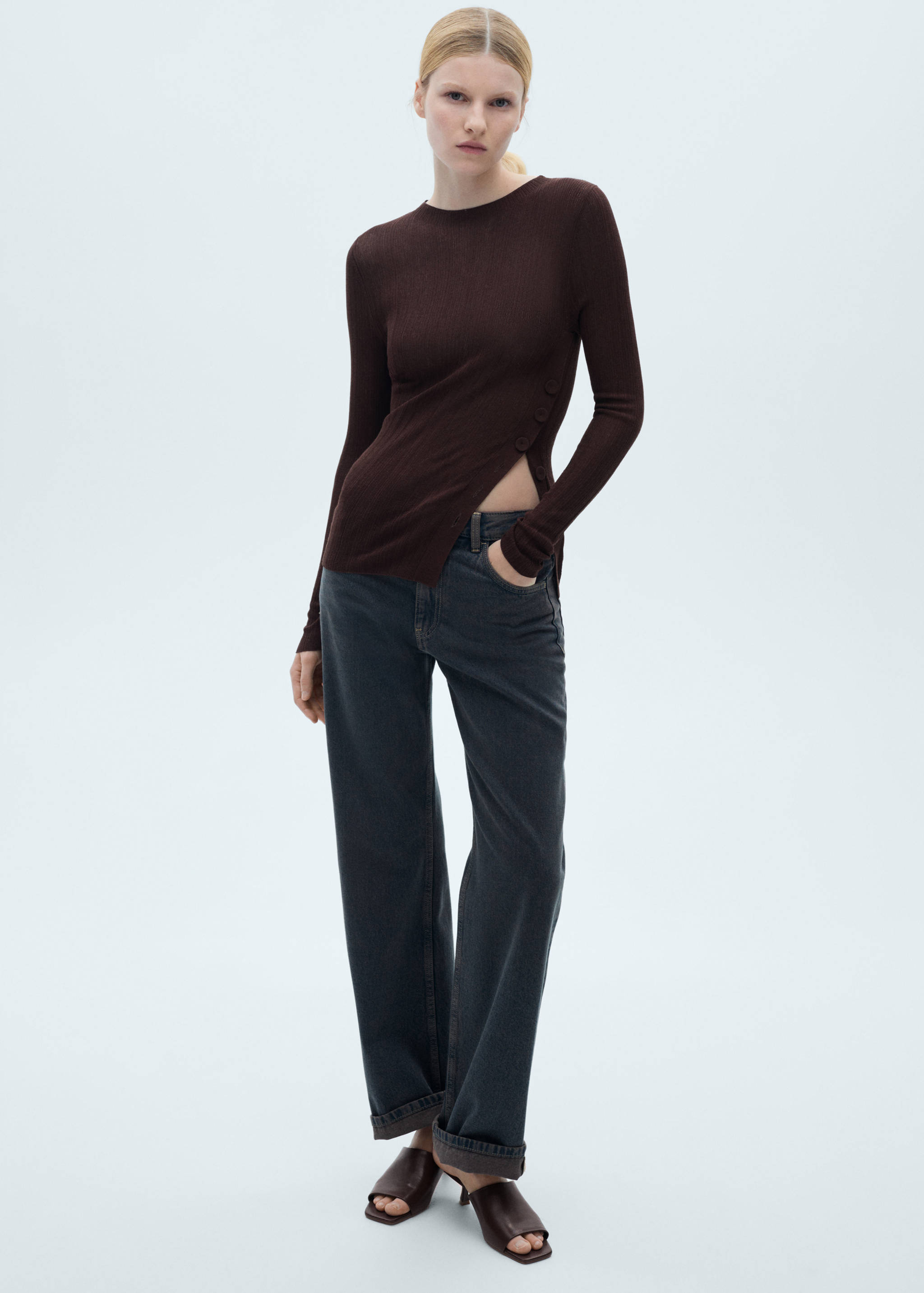 Ledersandale mit Kittenabsatz - Allgemeine Ansicht