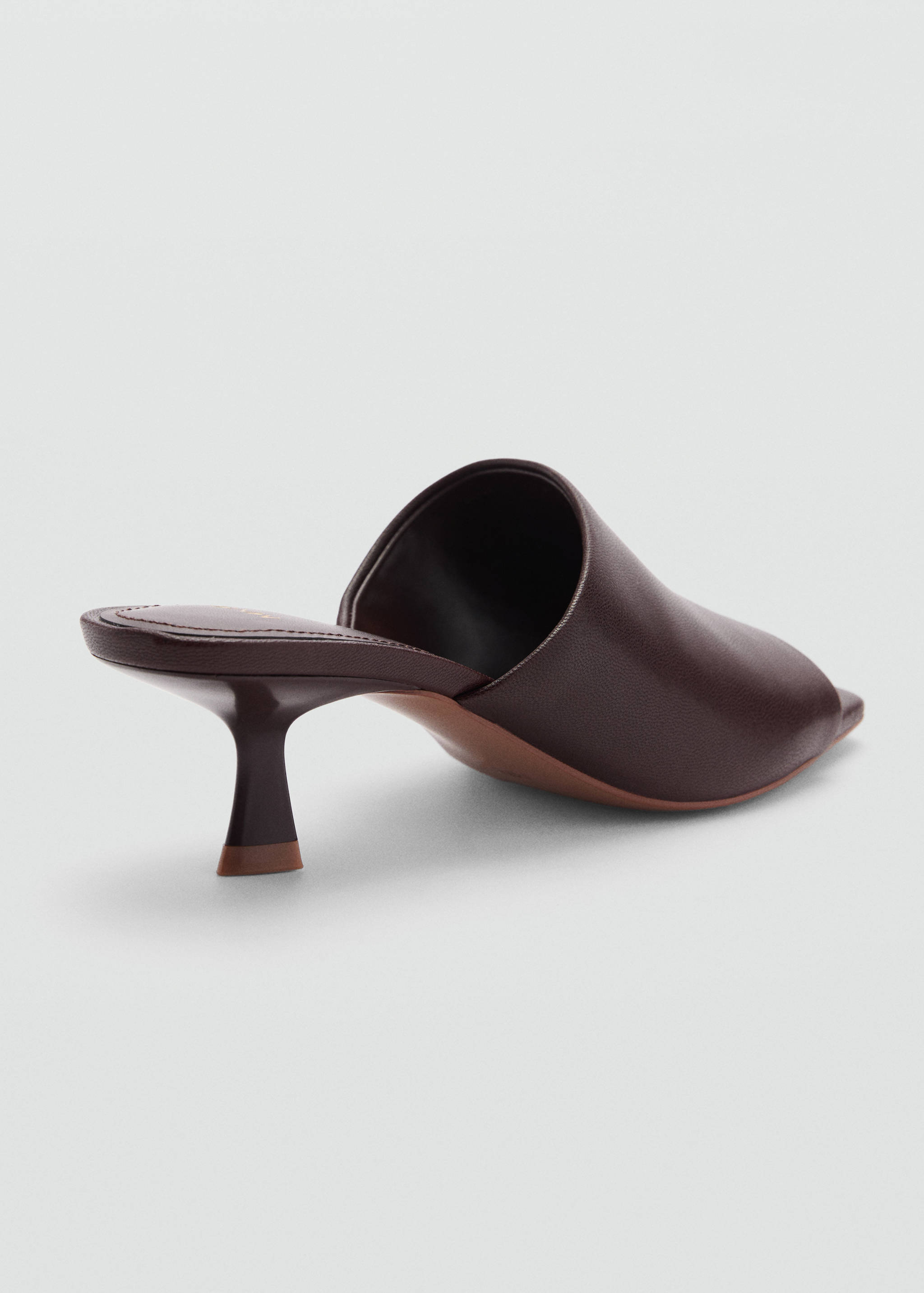 Ledersandale mit Kittenabsatz - Detail des Artikels 1