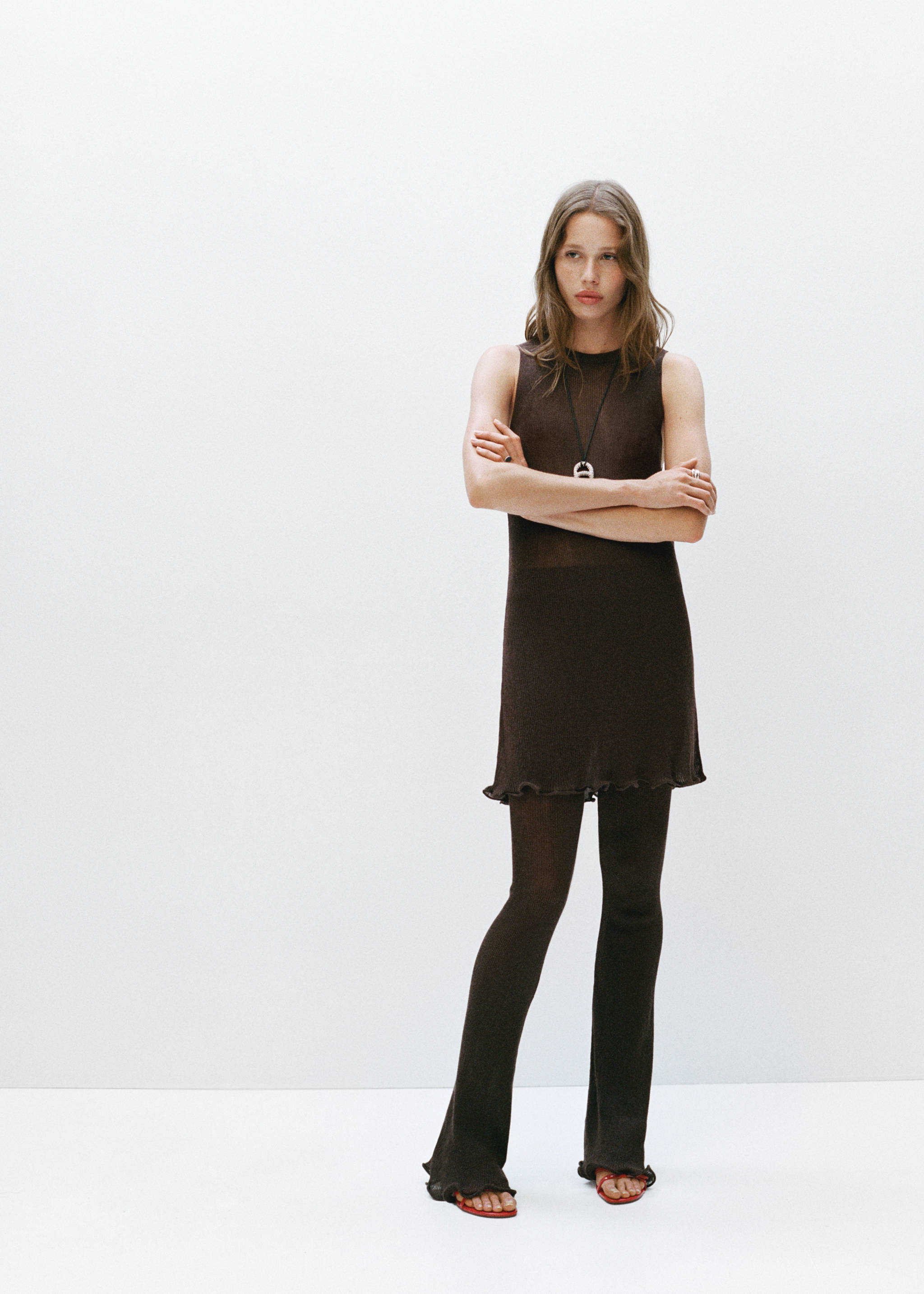 Heeled sandals with strap and buckle - General plane