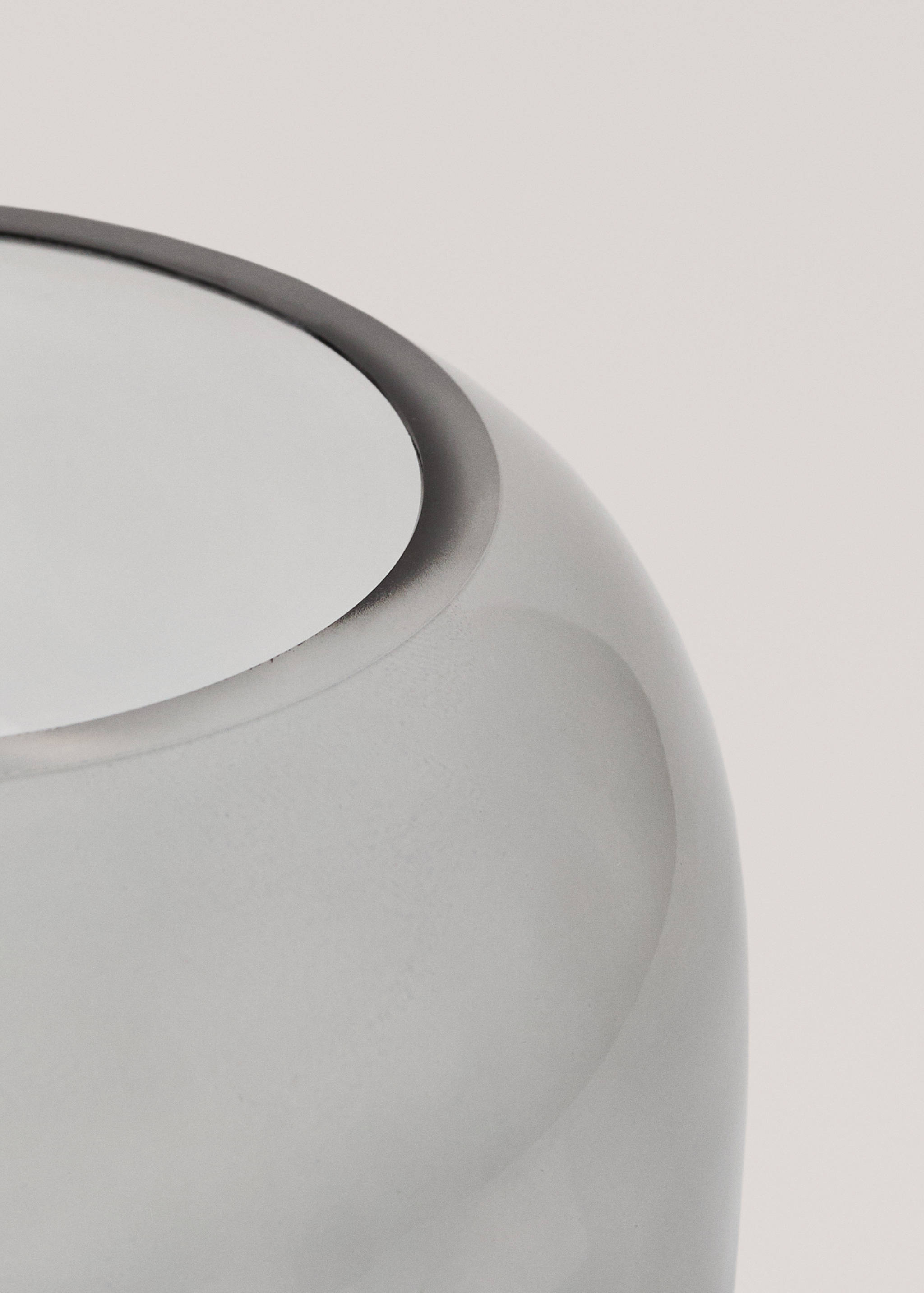 Grey glass vase 15.5x17.5cm - Details of the article 1
