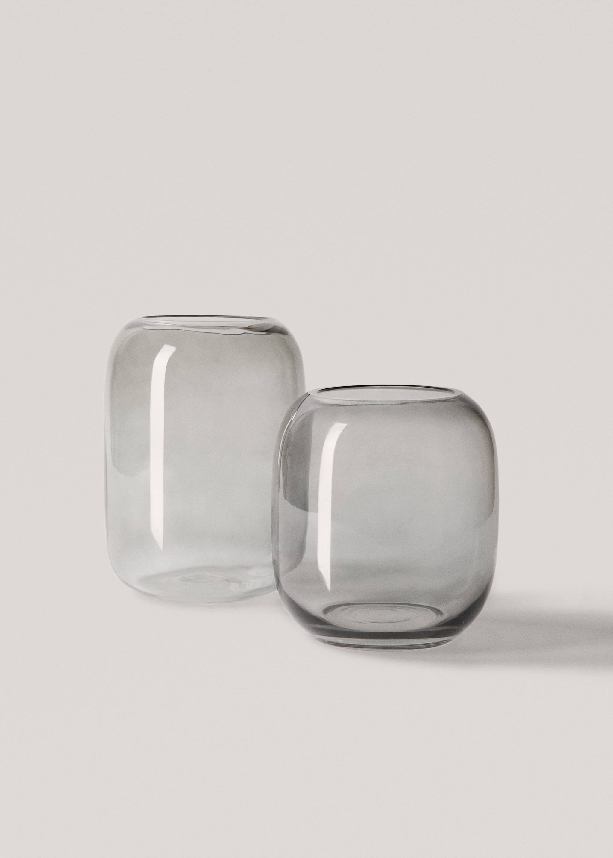 Grey glass vase 15.5x17.5cm - Details of the article 3