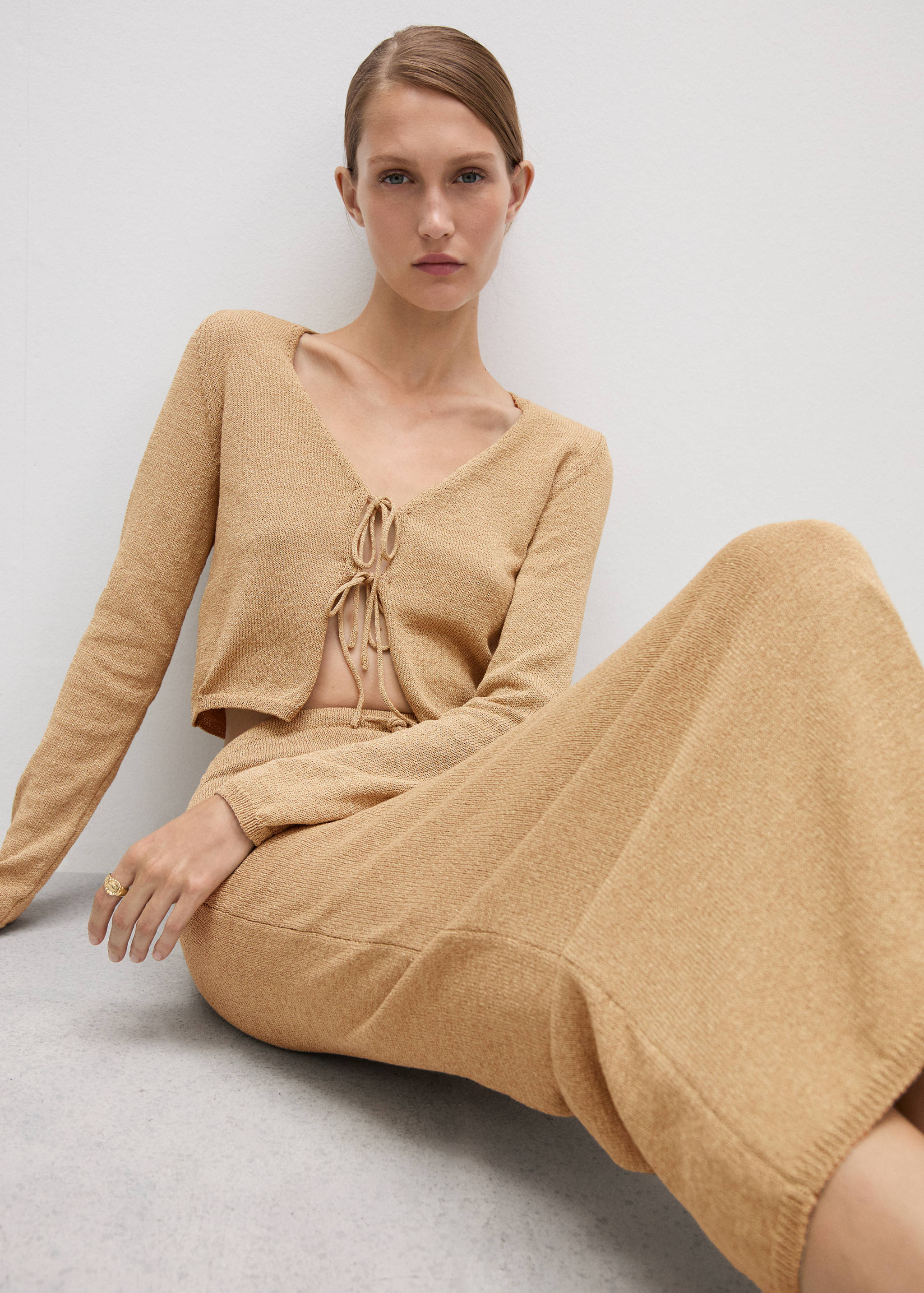 Knitted cardigan with bow - Details of the article 2