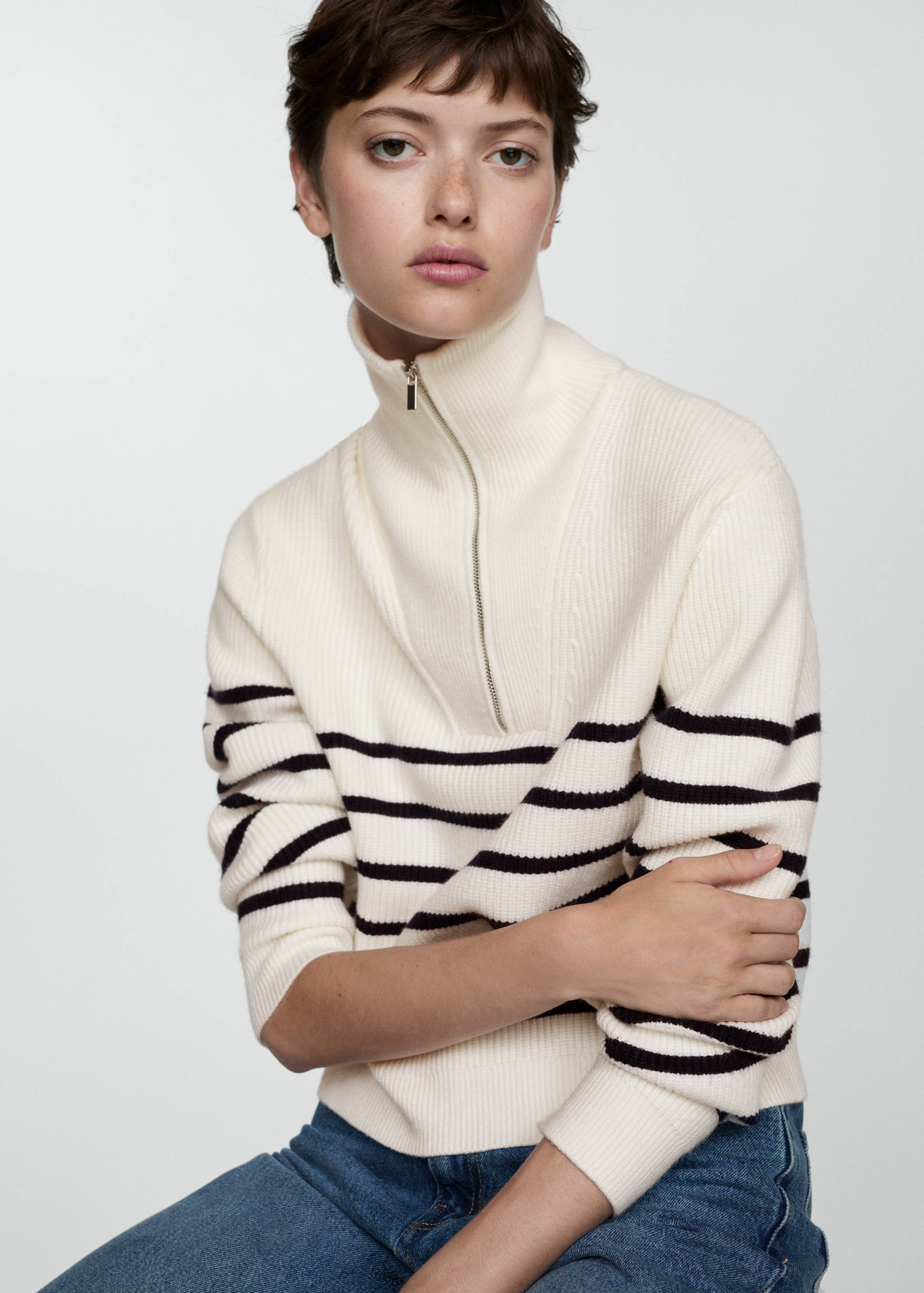 Striped sweater with zip - Details of the article 2