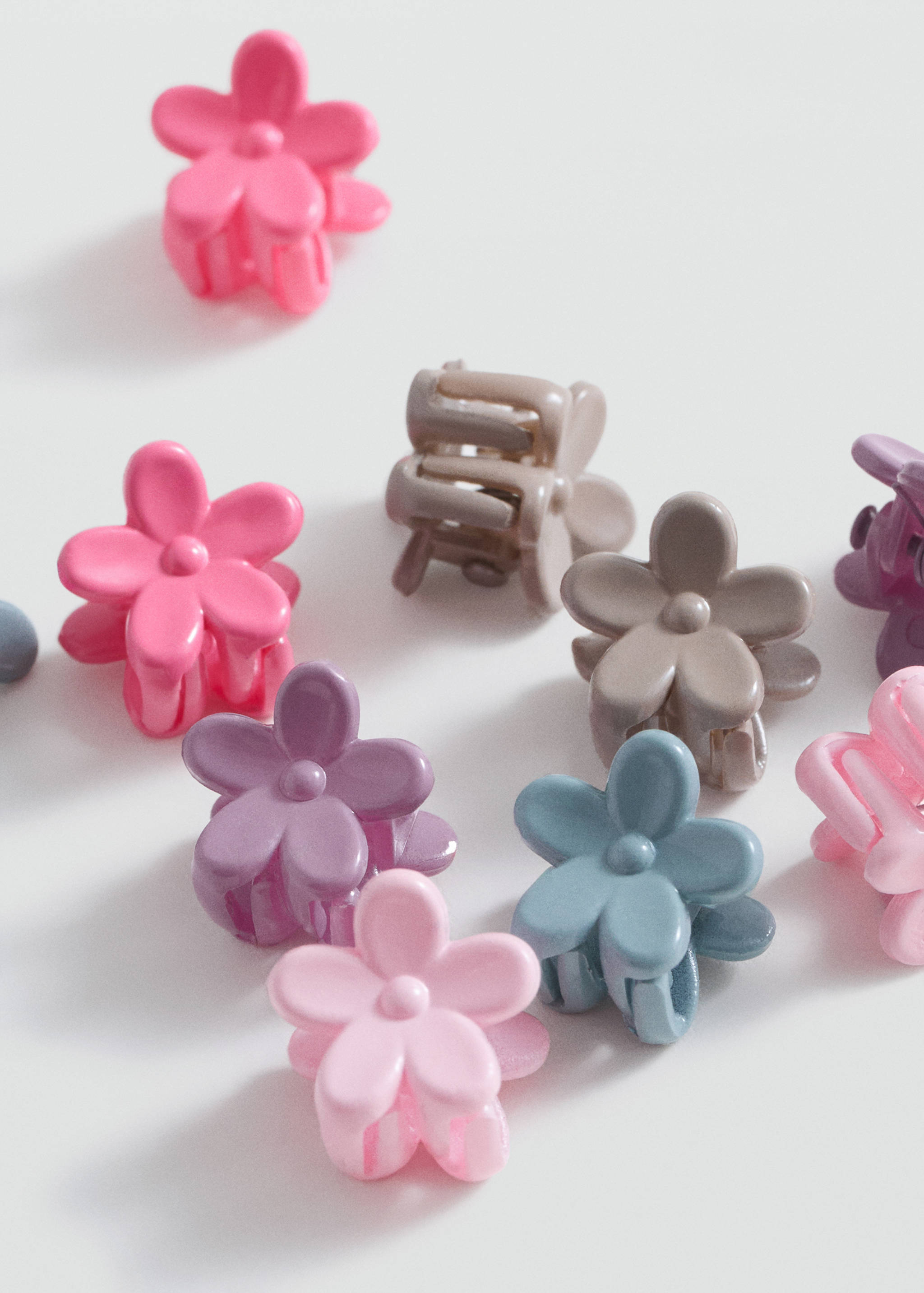 Lot 10 pinces à cheveux - Plan moyen