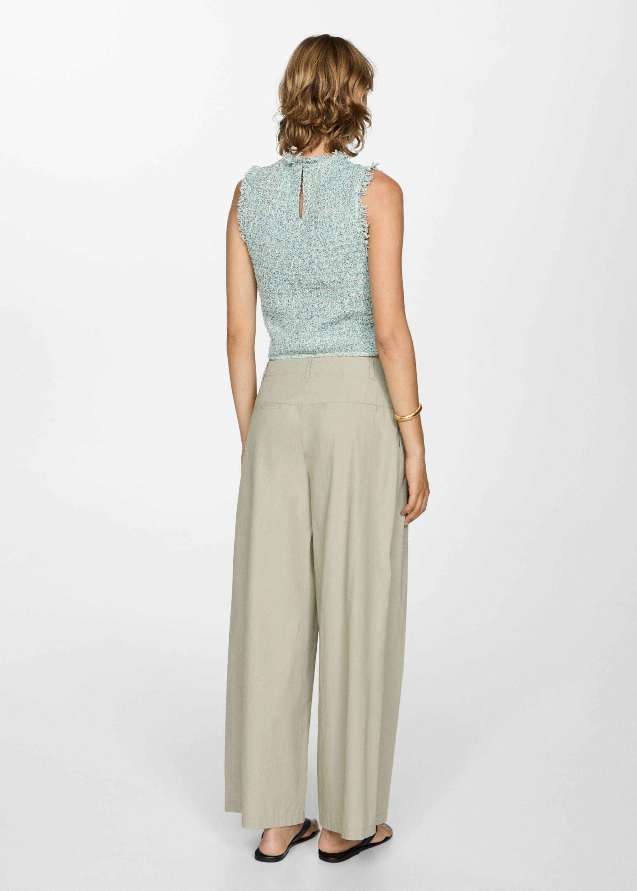 Tweed top with frayed detail - Reverse of the article