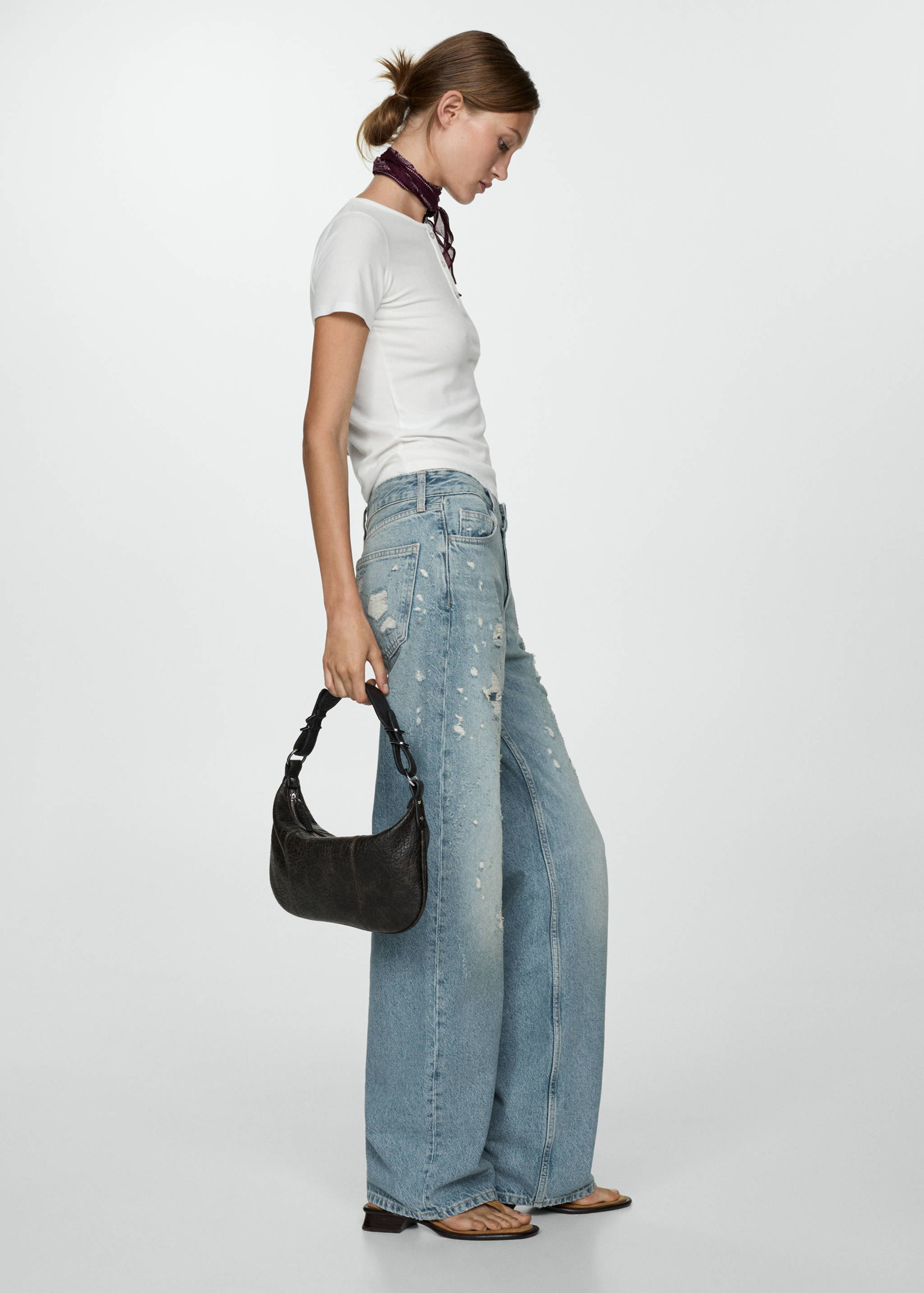 Ripped straight jeans - Details of the article 2