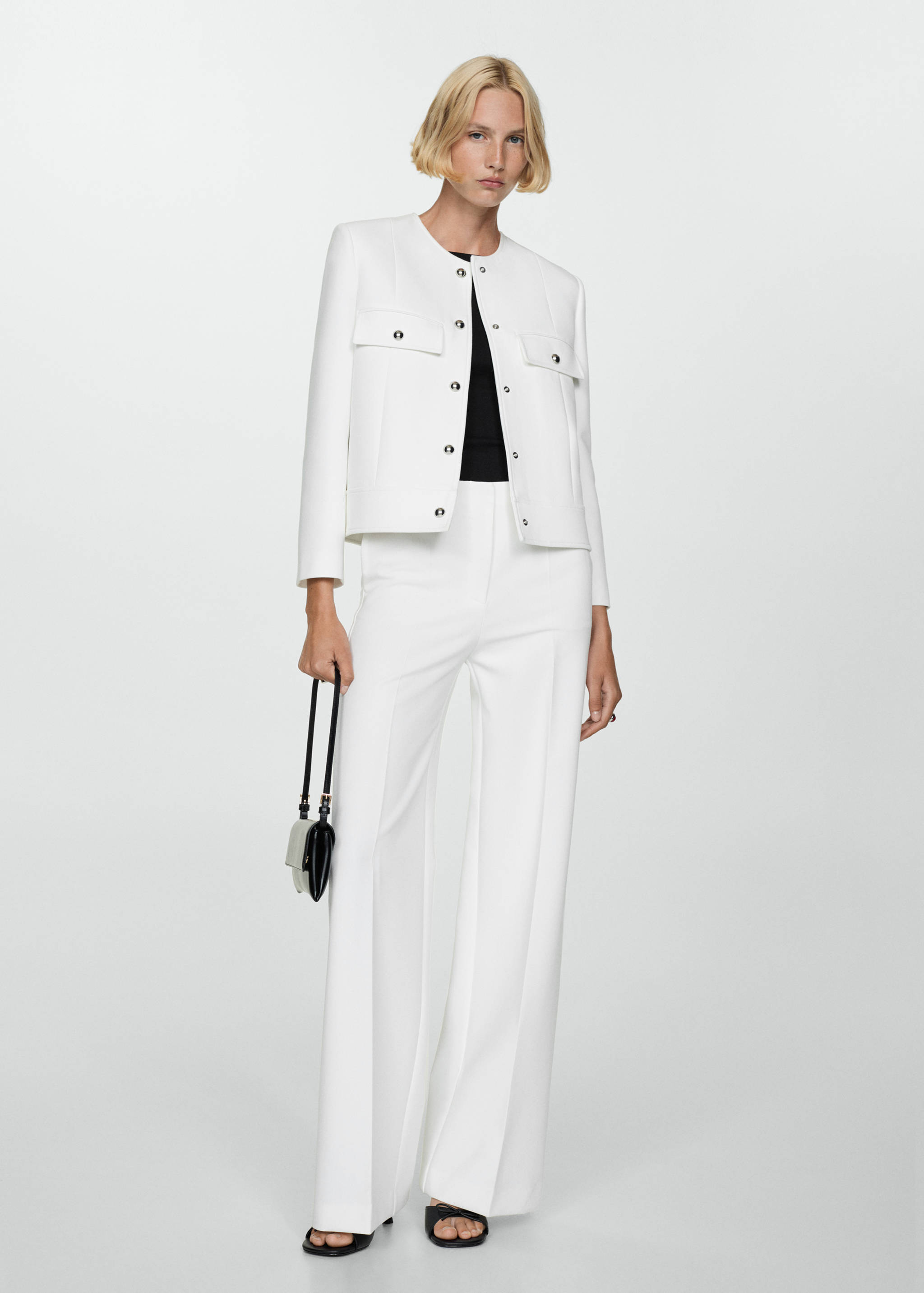 Buttoned jacket with pockets - General plane