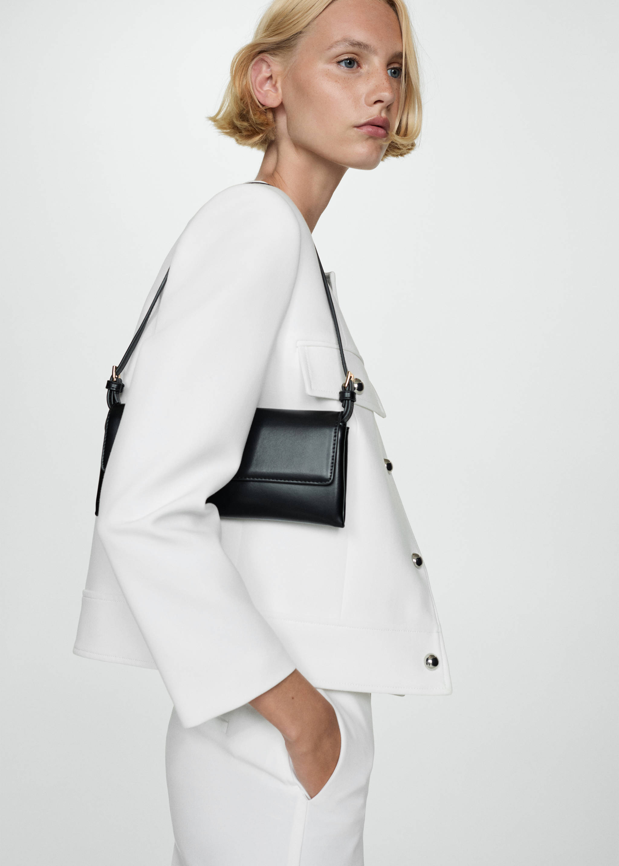 Buttoned jacket with pockets - Medium plane