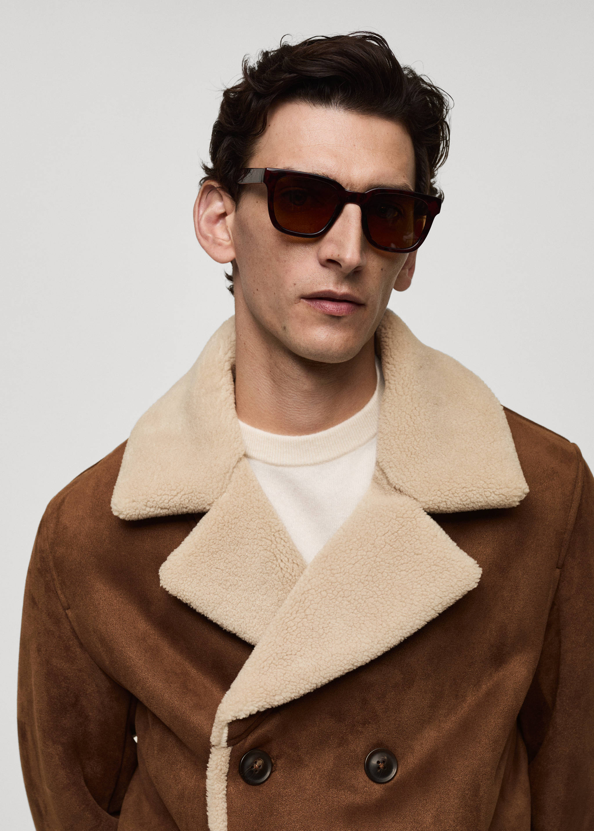 Suede effect sheepskin coat - Details of the article 1