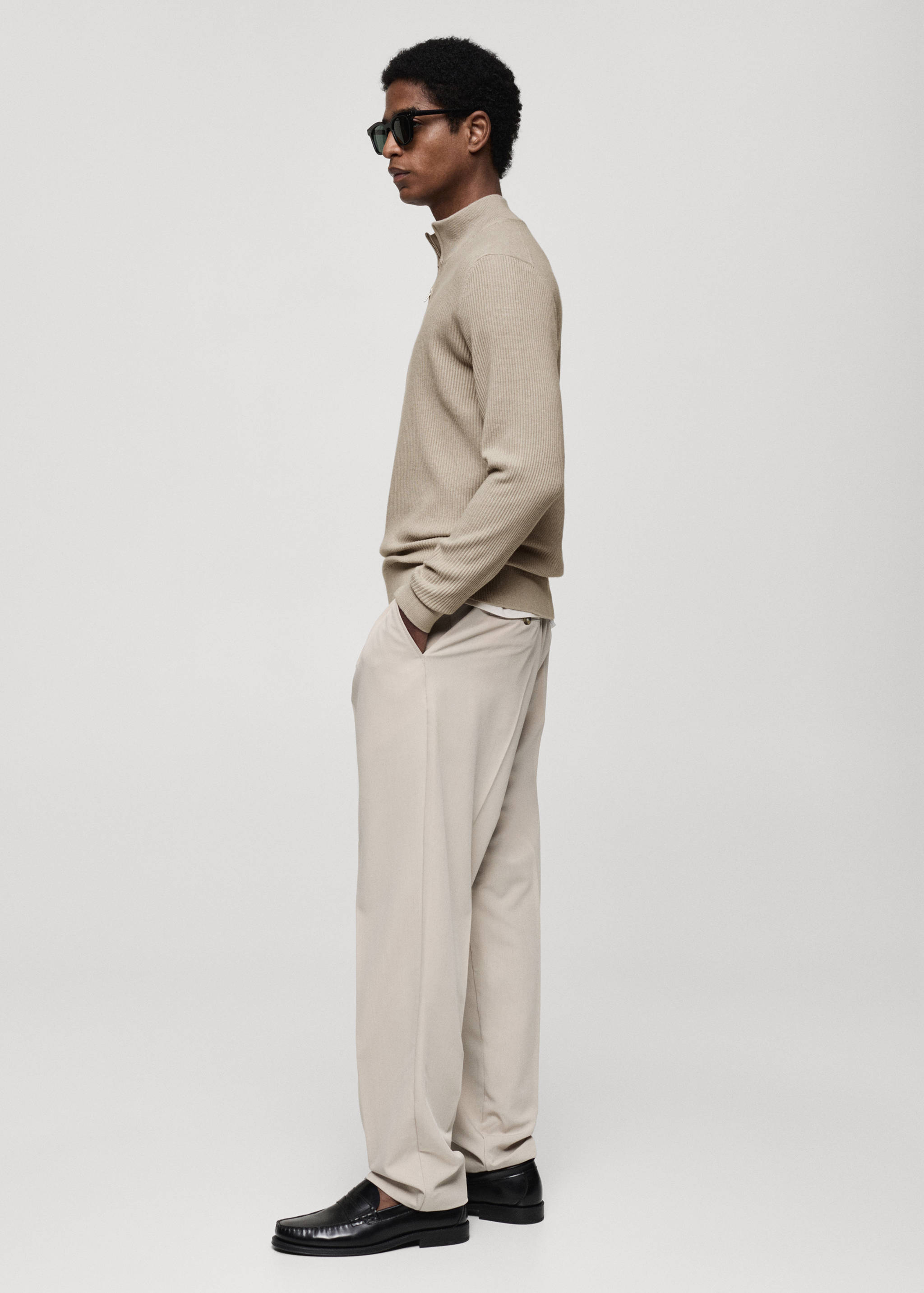 Gerippter Pullover mit Zip-Kragen - Detail des Artikels 2