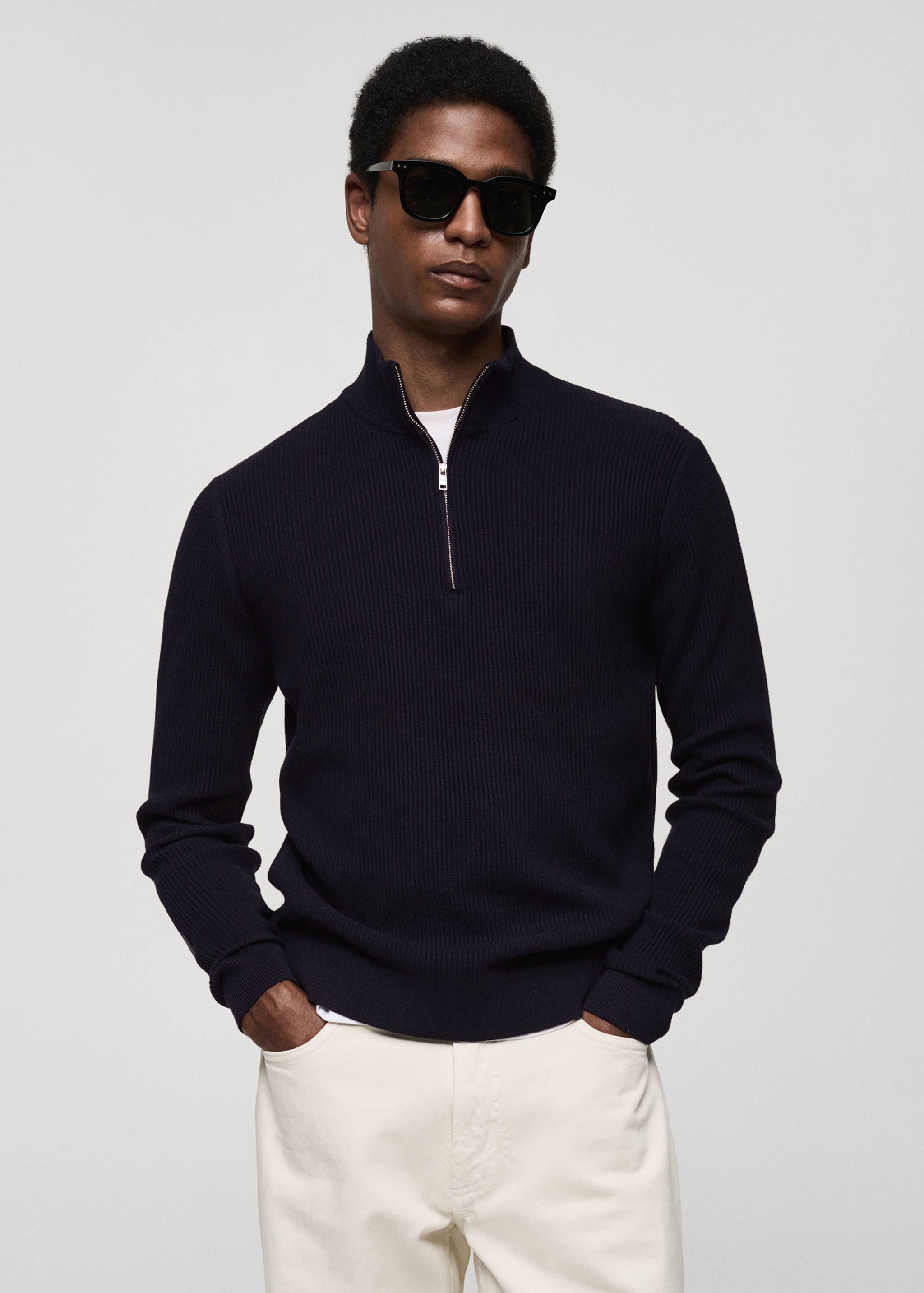 Gerippter Pullover mit Zip-Kragen - Mittlere Ansicht