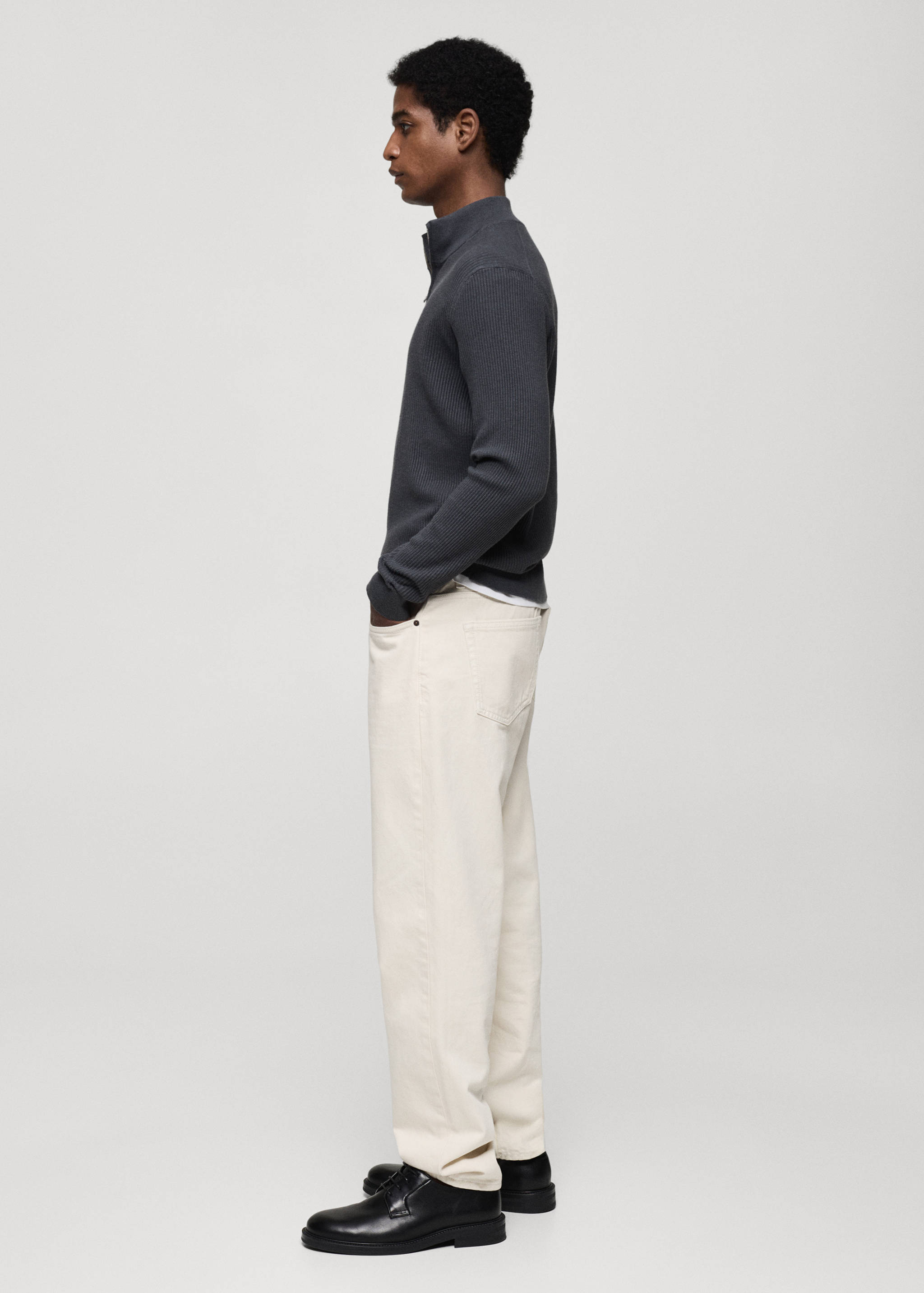 Gerippter Pullover mit Zip-Kragen - Detail des Artikels 2